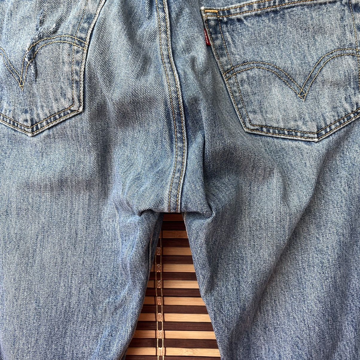 Levi's Levis 501 Straight Cut Button Fly Original Denim Jeans Size US 36 / EU 52 - 22 Thumbnail