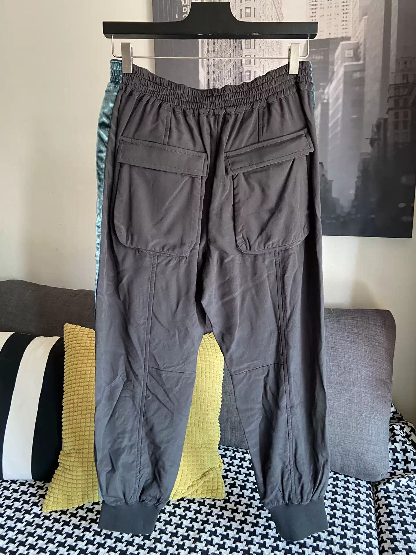 aider AckermannSilk Sweatpants size m