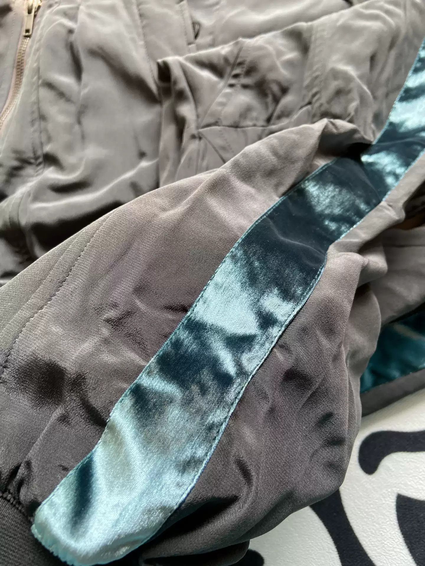 aider AckermannSilk Sweatpants size m