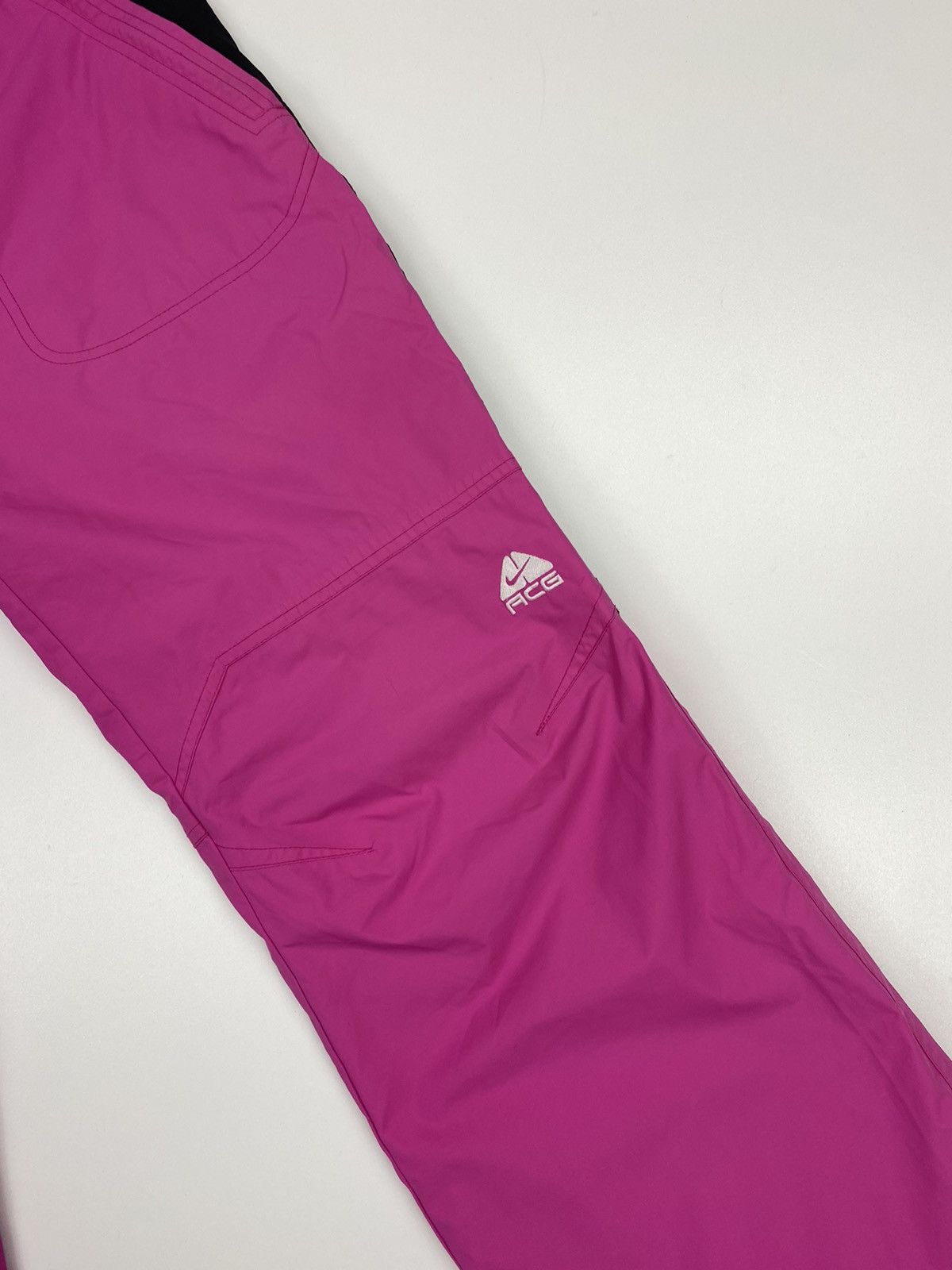 Nike ACG × Vintage Womens Vintage Nike ACG Ski Snowboard Pants size M Size 30" / US 8 / IT 44 - 3 Thumbnail