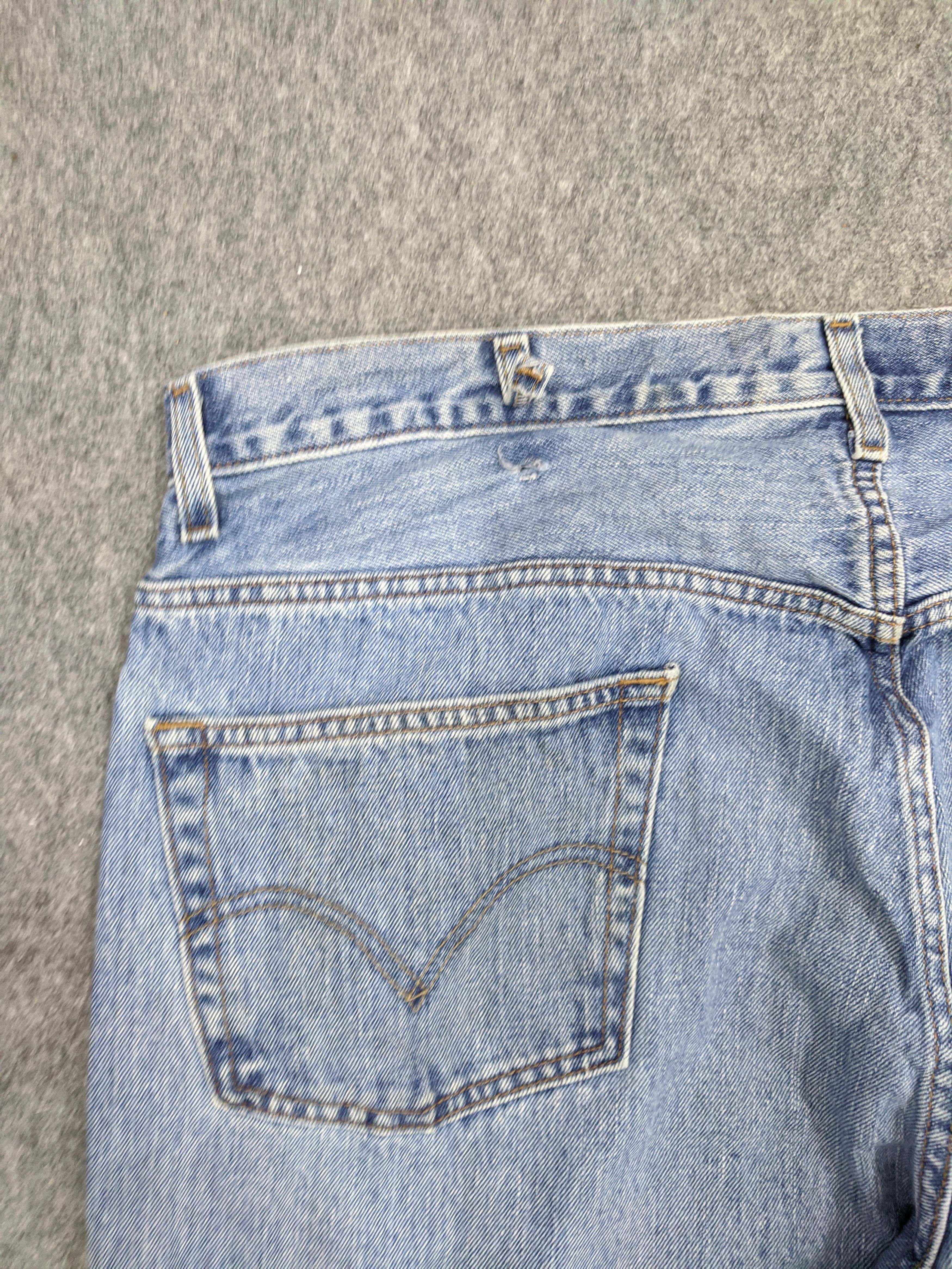 Levi's Vintage Levis 550 Lightwash Jeans DP0846 Size US 41 - 12 Thumbnail