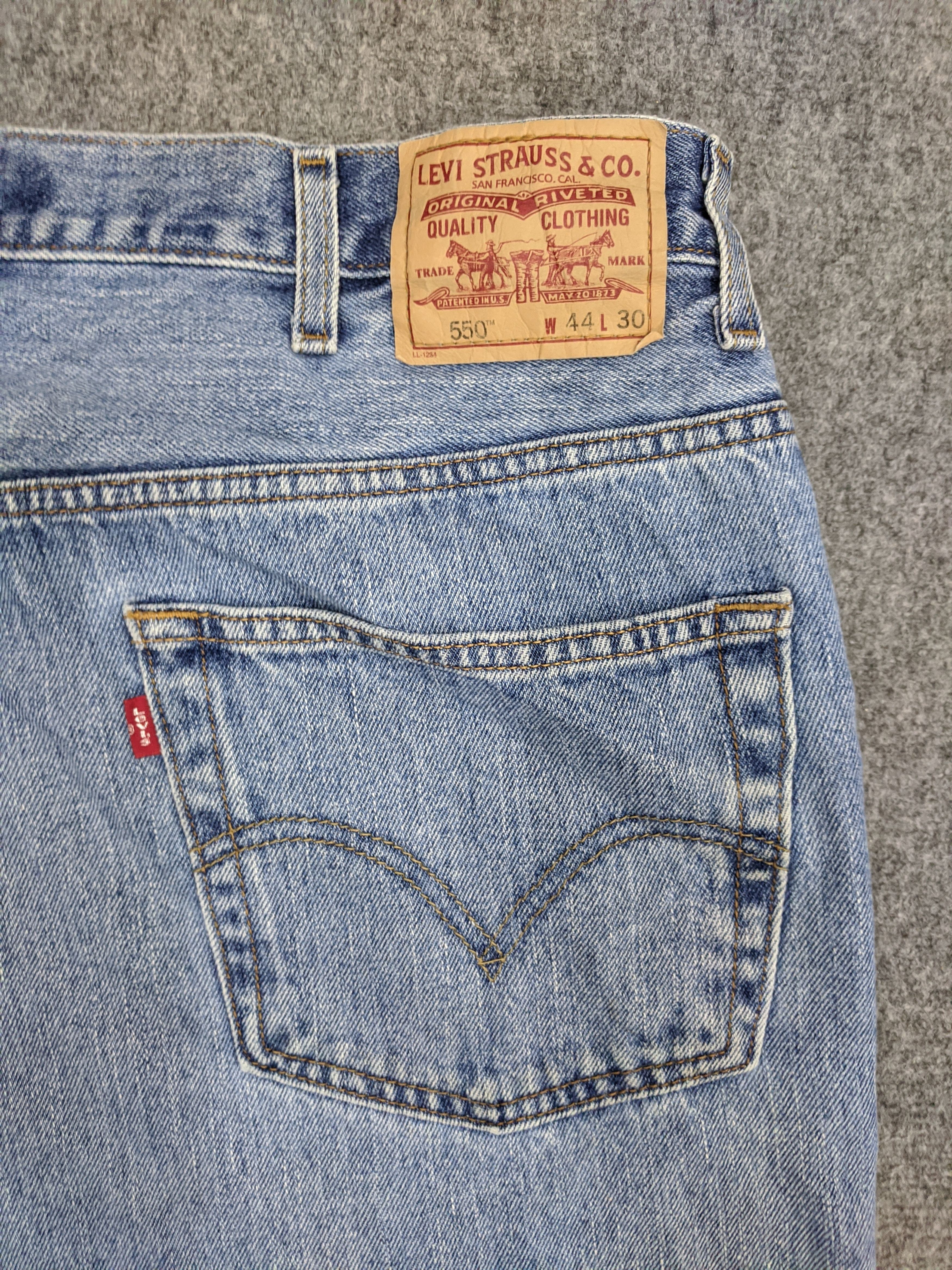 Levi's Vintage Levis 550 Lightwash Jeans DP0846 Size US 41 - 10 Thumbnail
