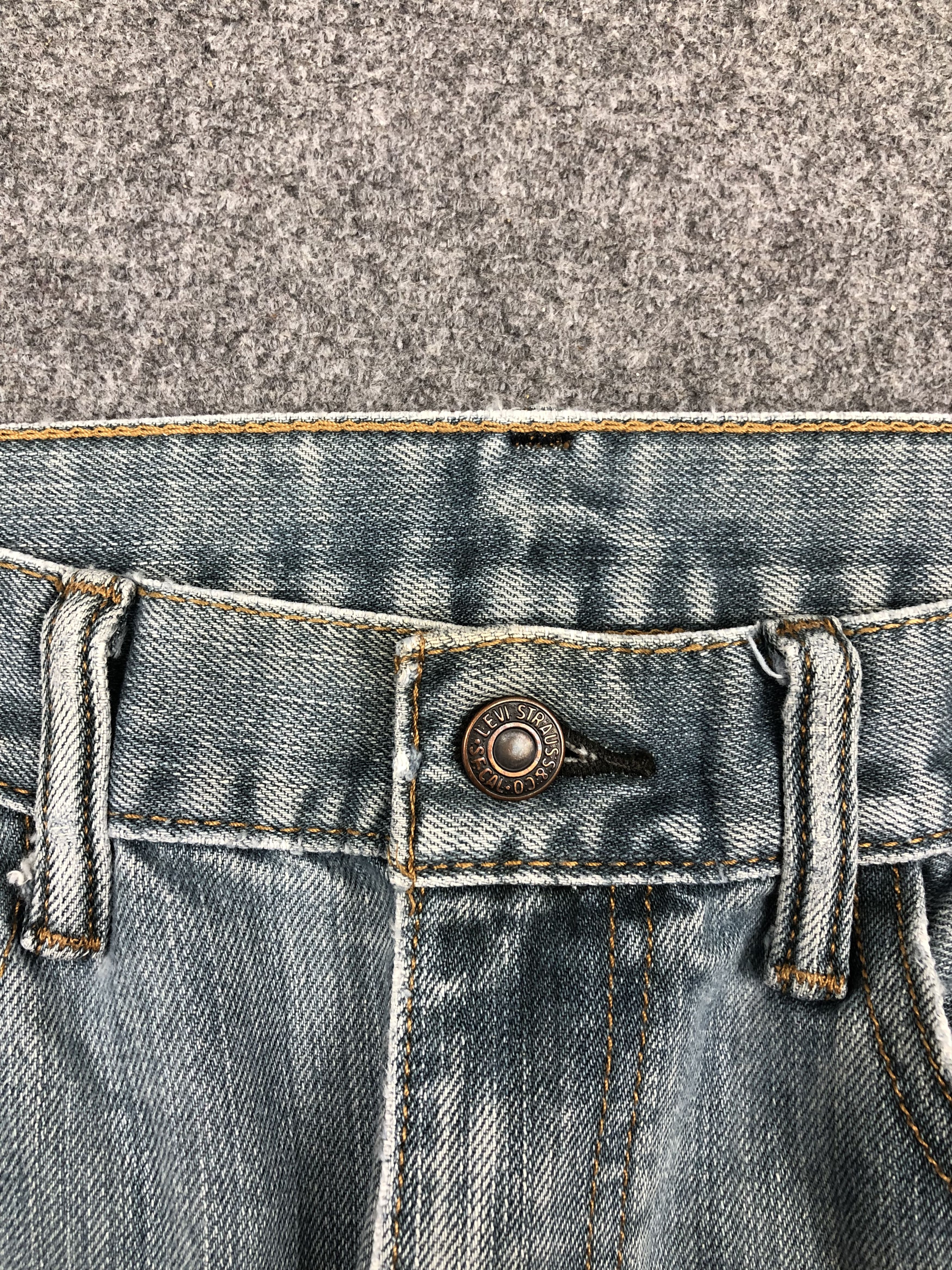Levi's Vintage Levis 559 Light Wash Jeans DP1642 Size US 36 / EU 52 - 8 Thumbnail