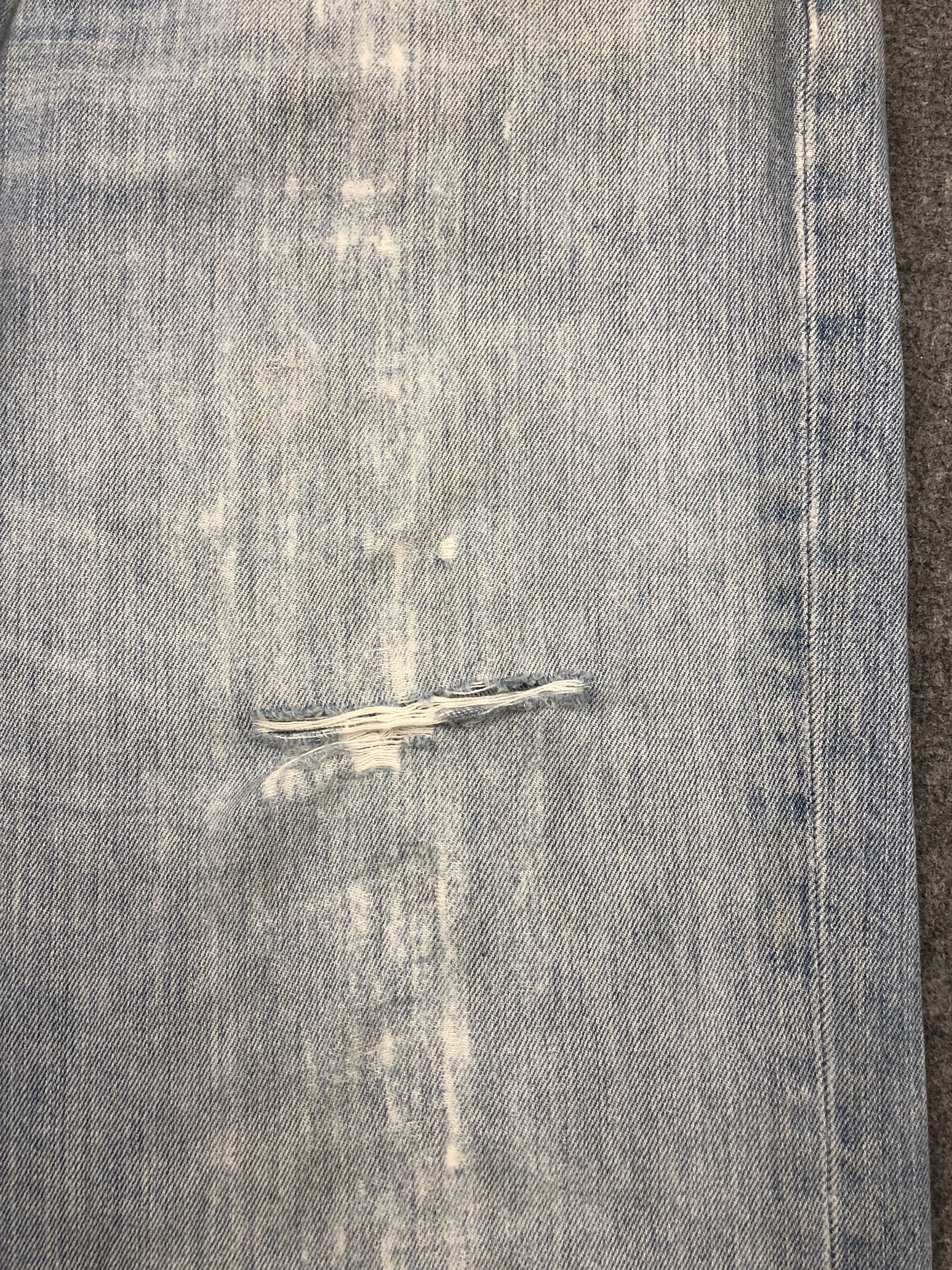 Levi's Vintage Levis 559 Light Wash Jeans DP1637 Size US 37 - 9 Thumbnail