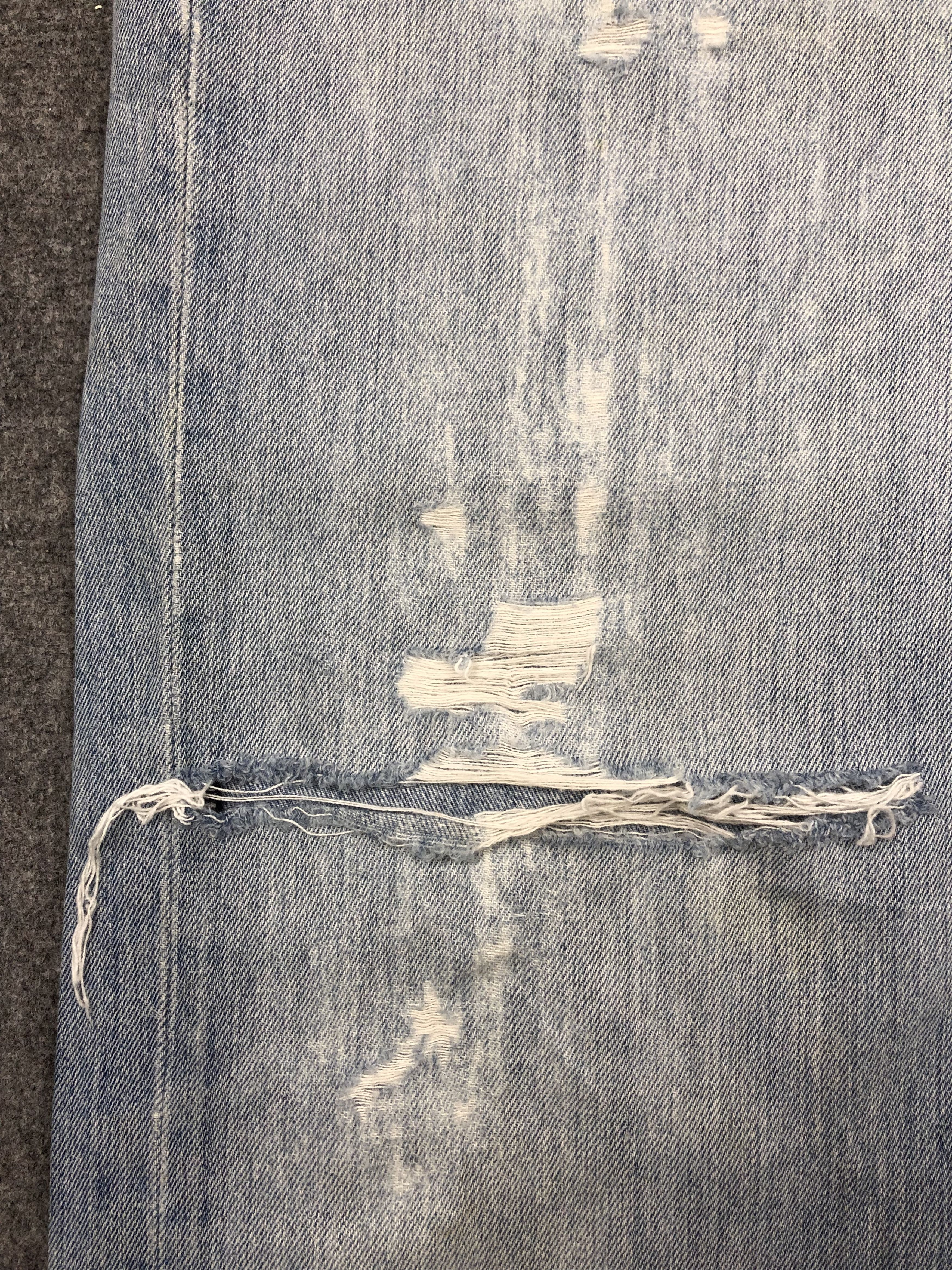 Levi's Vintage Levis 559 Light Wash Jeans DP1637 Size US 37 - 8 Thumbnail