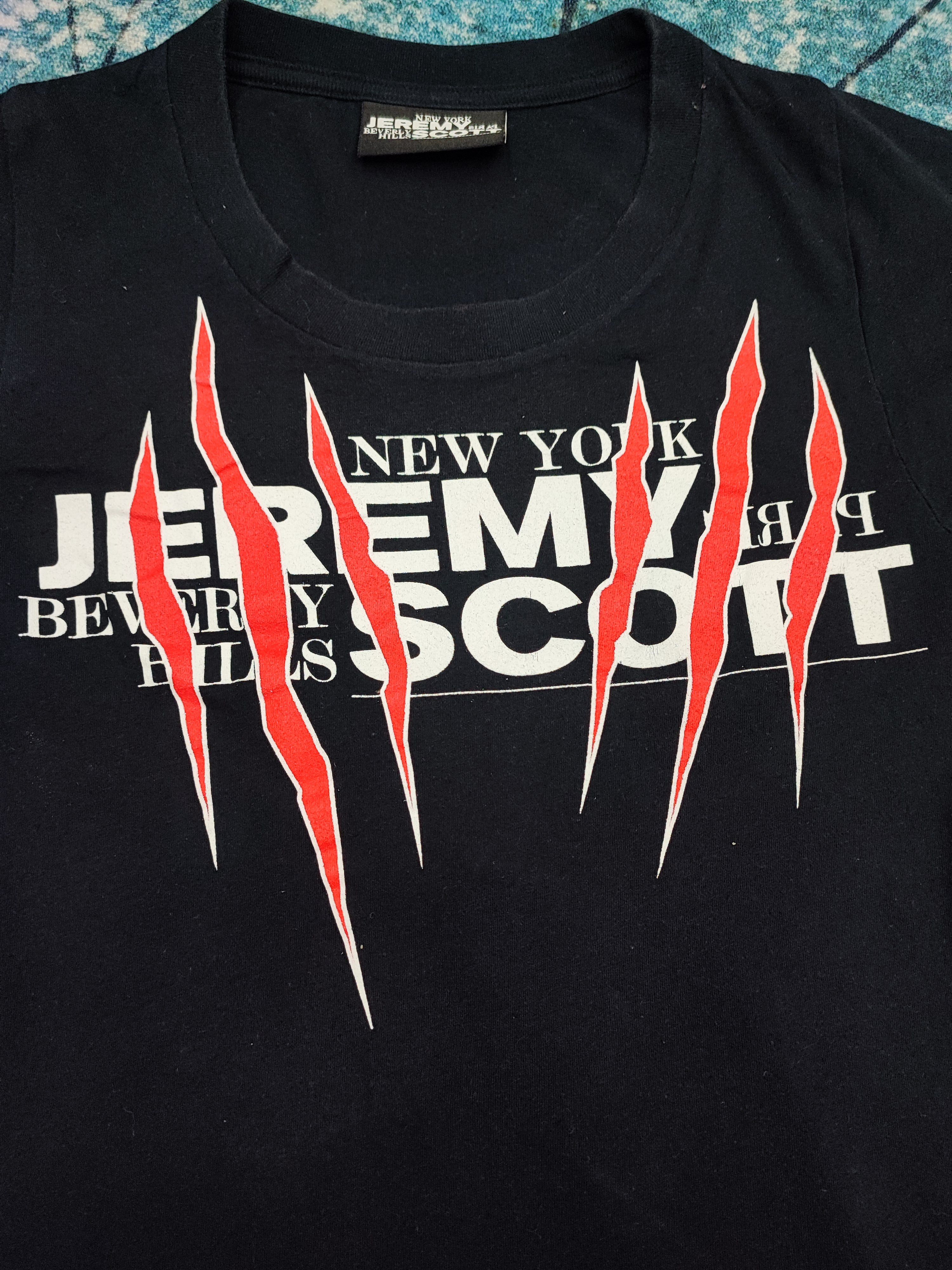 Jeremy Scott DesignerJeremy Scott Claw Scratch Distressed Tee Size US XS / EU 42 / 0 - 3 Thumbnail