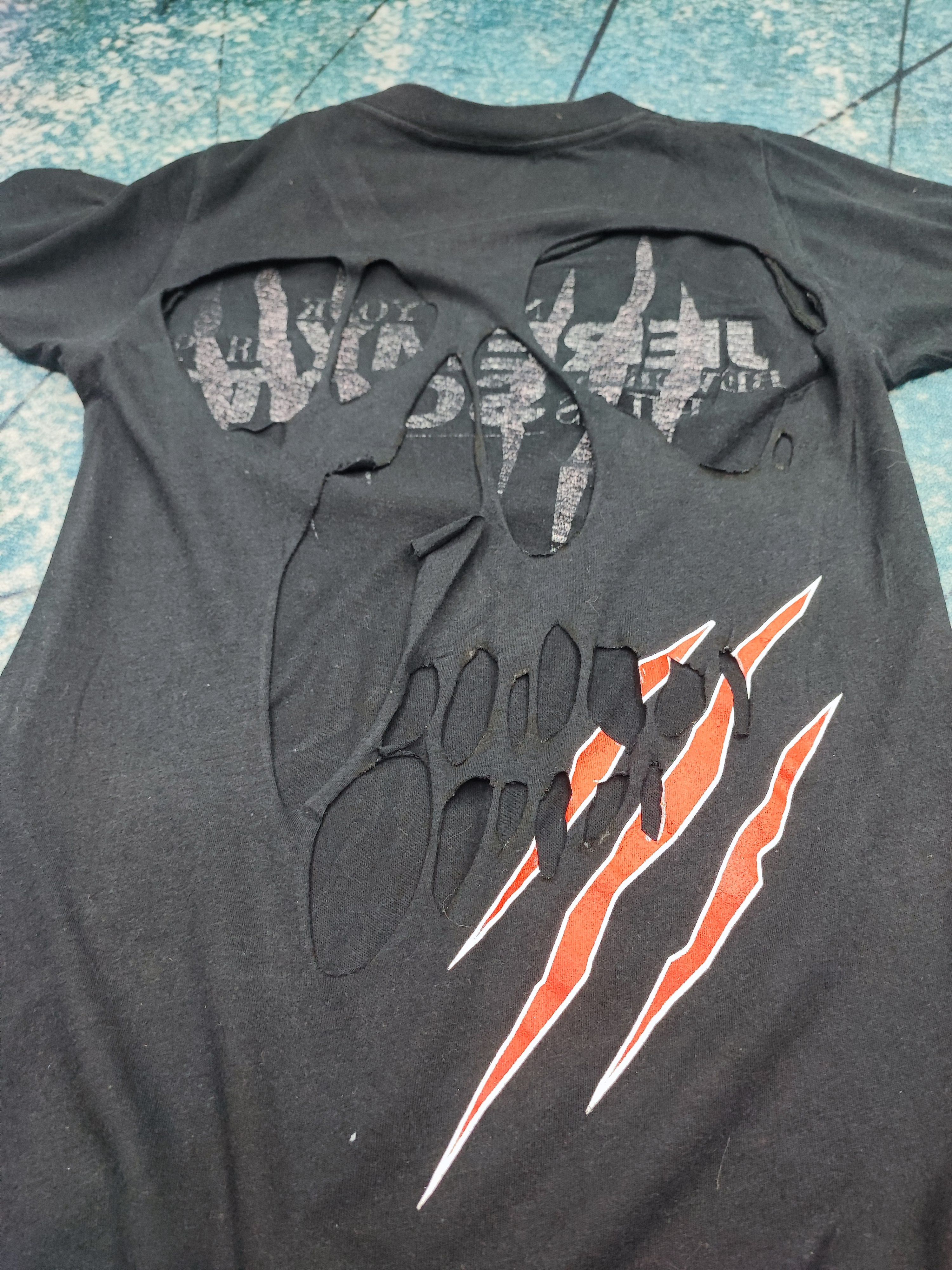 Jeremy Scott DesignerJeremy Scott Claw Scratch Distressed Tee Size US XS / EU 42 / 0 - 4 Thumbnail