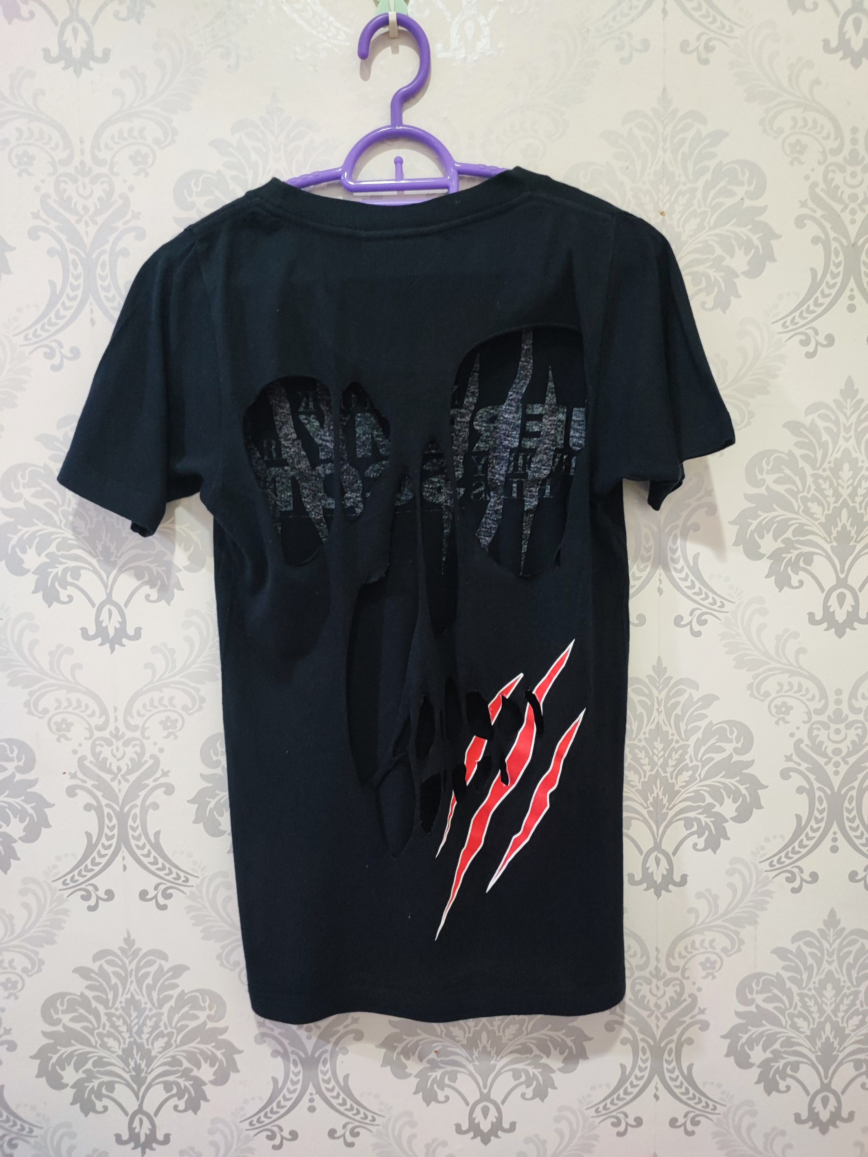 Jeremy Scott DesignerJeremy Scott Claw Scratch Distressed Tee Size US XS / EU 42 / 0 - 1 Thumbnail