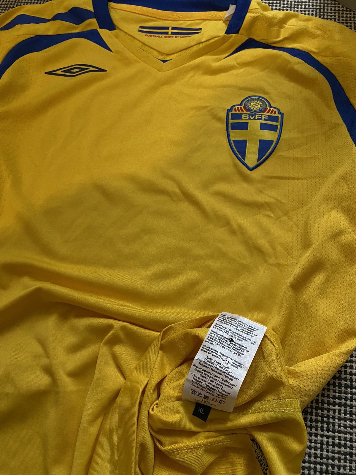 Umbro × Vintage Rare Vintage soccer jersey Sweden umbro y2k Size US XL / EU 56 / 4 - 5 Thumbnail