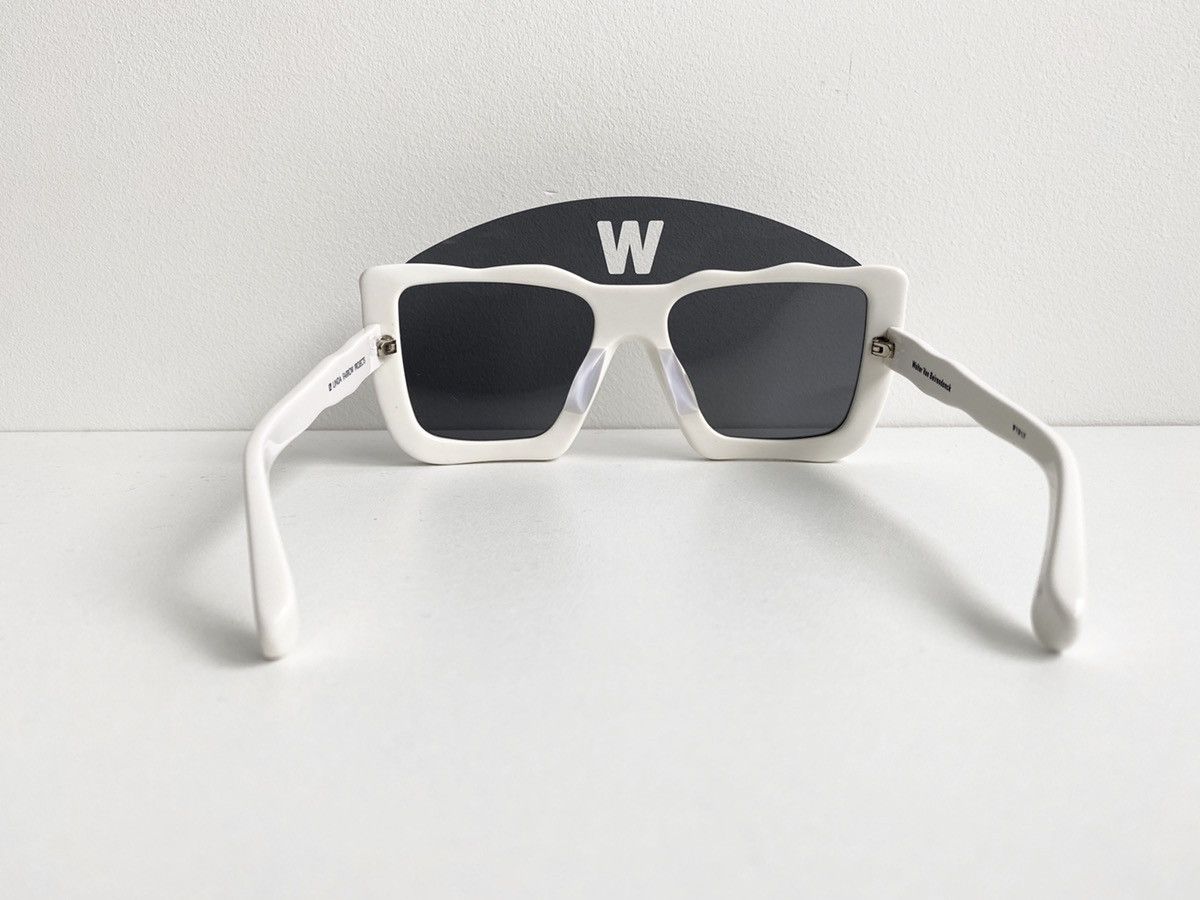 Linda Farrow × Walter Van Beirendonck Square White and Dark Grey Lenses Size ONE SIZE - 3 Thumbnail