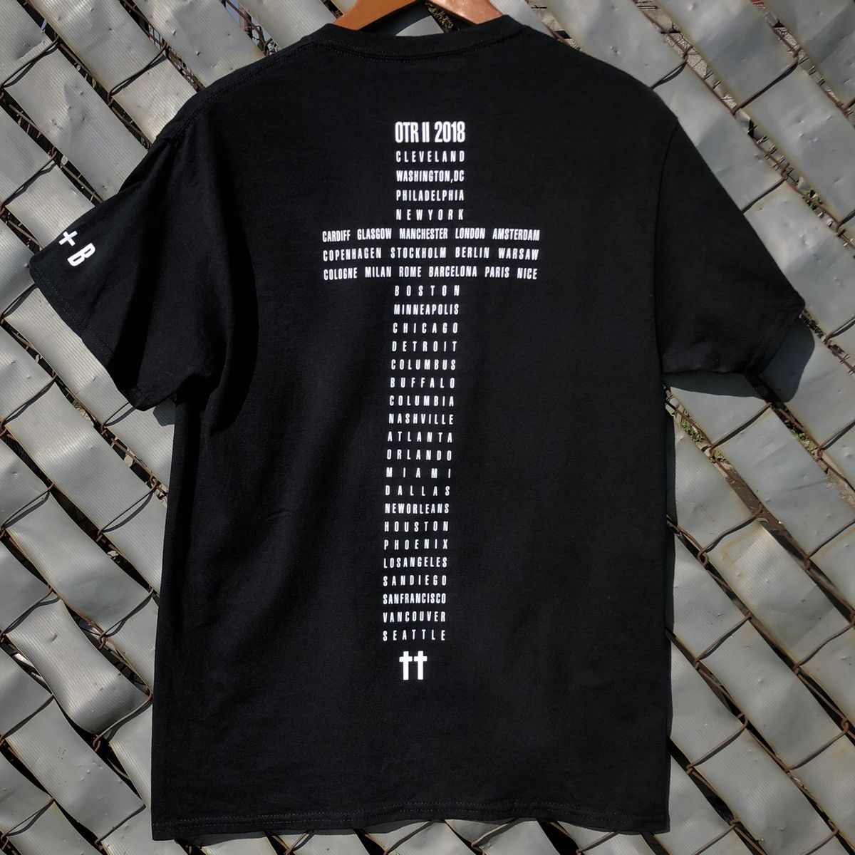 Band Tees × Beyonce × Jay-Z OTR ll JAY Z BEYONCE TOUR 2018 Size US M / EU 48-50 / 2 - 5 Thumbnail