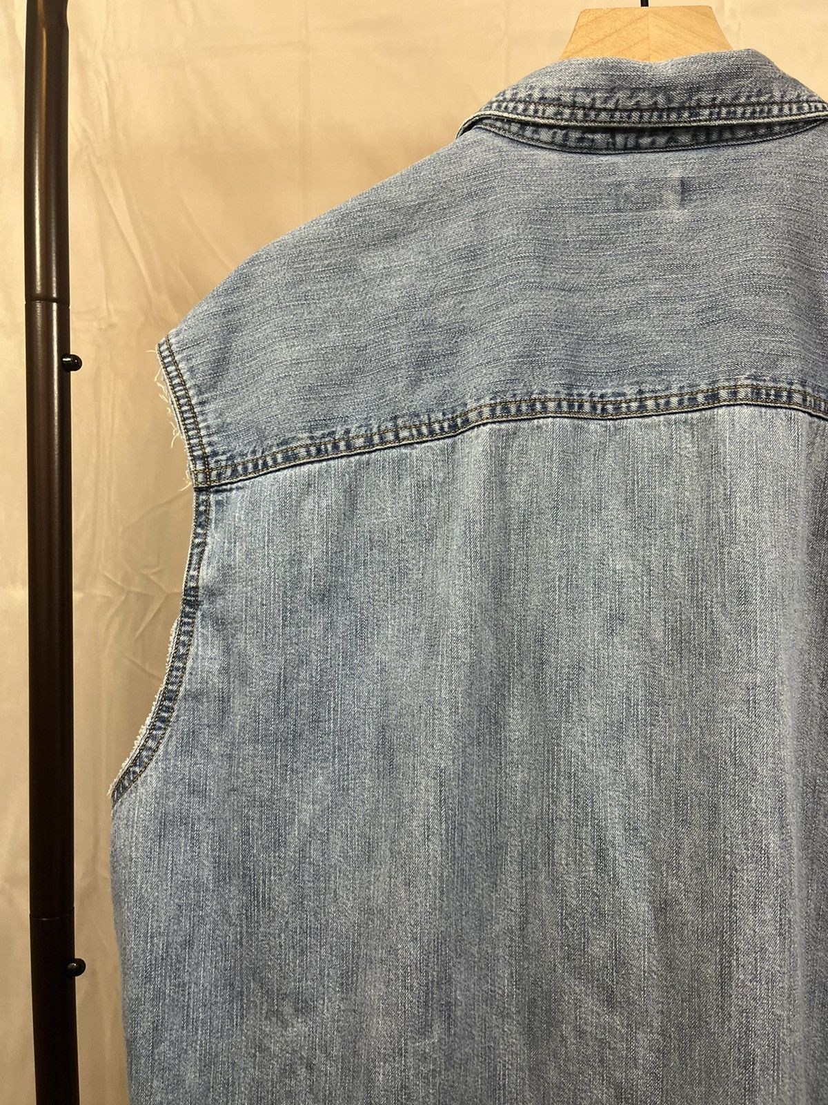 Levi's × Vintage Distressed Faded Cutoff Oversized Shirt Size US L / EU 52-54 / 3 - 13 Thumbnail