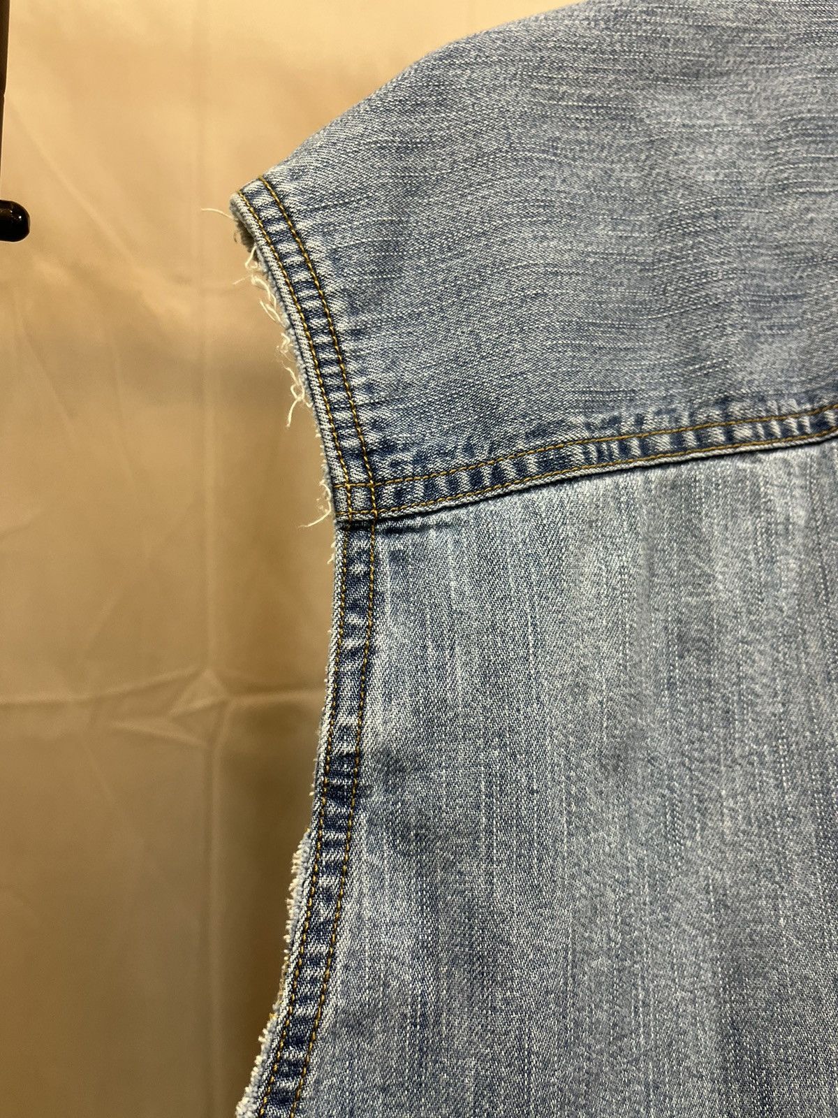 Levi's × Vintage Distressed Faded Cutoff Oversized Shirt Size US L / EU 52-54 / 3 - 15 Thumbnail