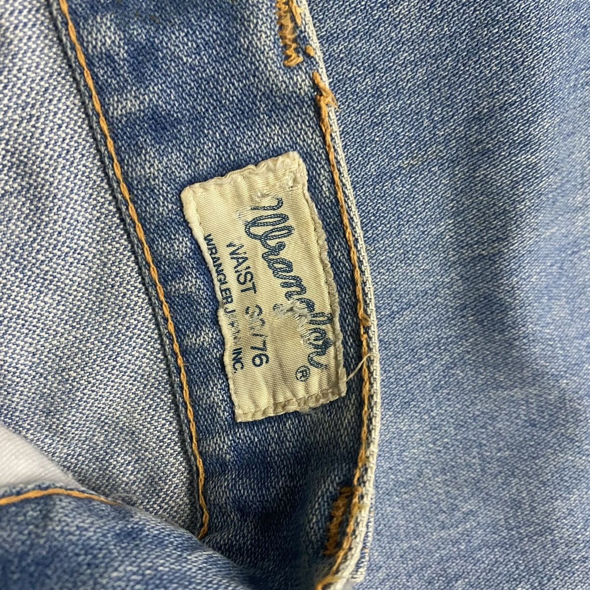 Vintage Vintage Wrangler Bell Bottom Jeans 29x30 Made in Japan Size US 29 - 15 Thumbnail