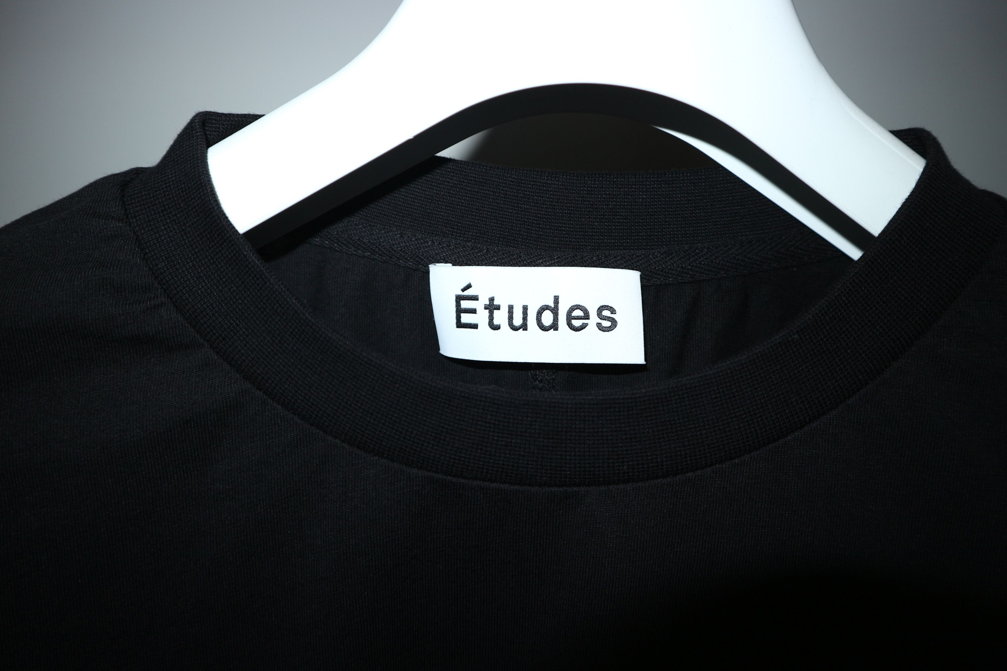 Etudes embroidered logo pocket t-shirt Size US S / EU 44-46 / 1 - 4 Thumbnail