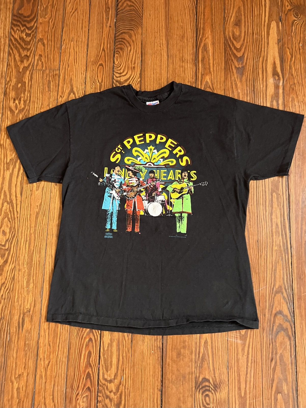Vintage 90s The Beatles Sgt Peppers Lonely Hearts Band Tee