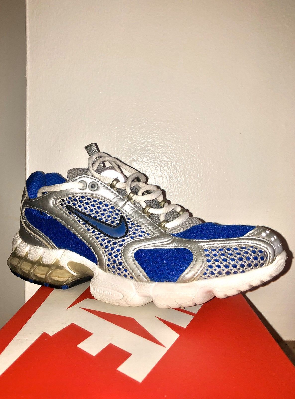 Nike spiridon 2003 deals