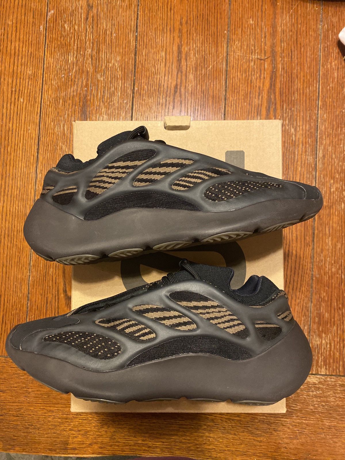 adidas 700 v3 clay brown