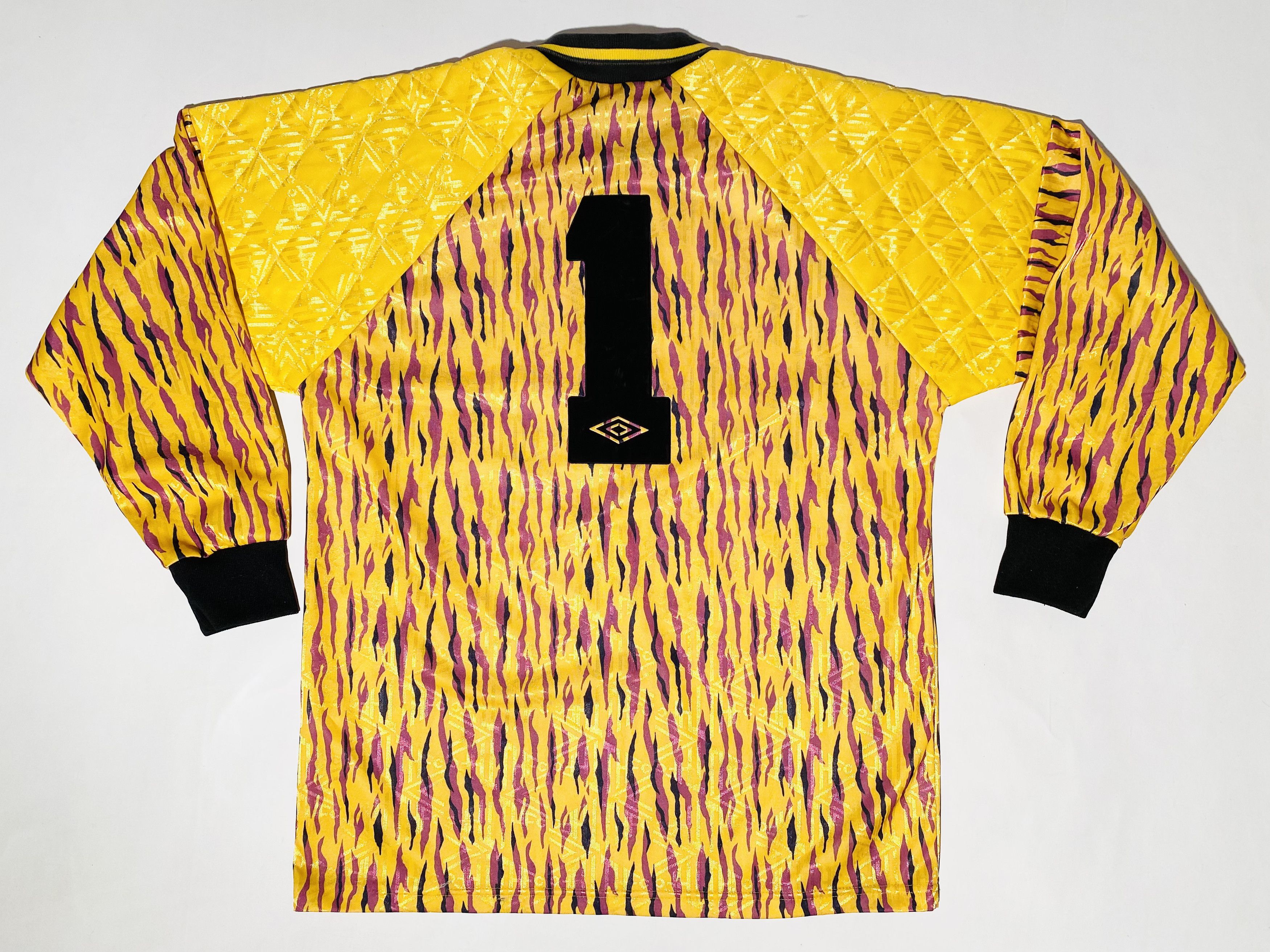 Umbro × Vintage Tottenham Hotspur Home Goalkeeper Shirt 1991 / 1993 Spurs Size US L / EU 52-54 / 3 - 5 Thumbnail