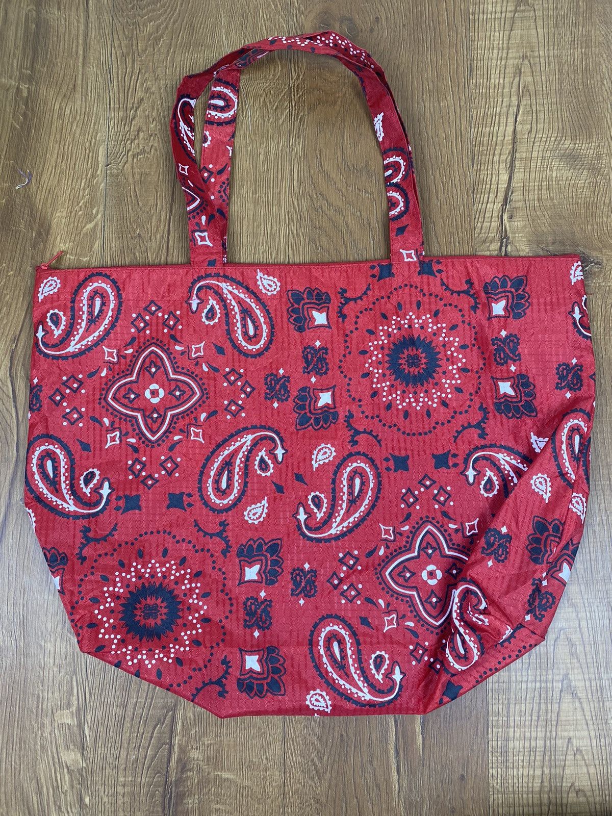 Japanese Brand Vintage Anap Paisley Bandana Pattern Tote Bag Size ONE SIZE - 2 Thumbnail