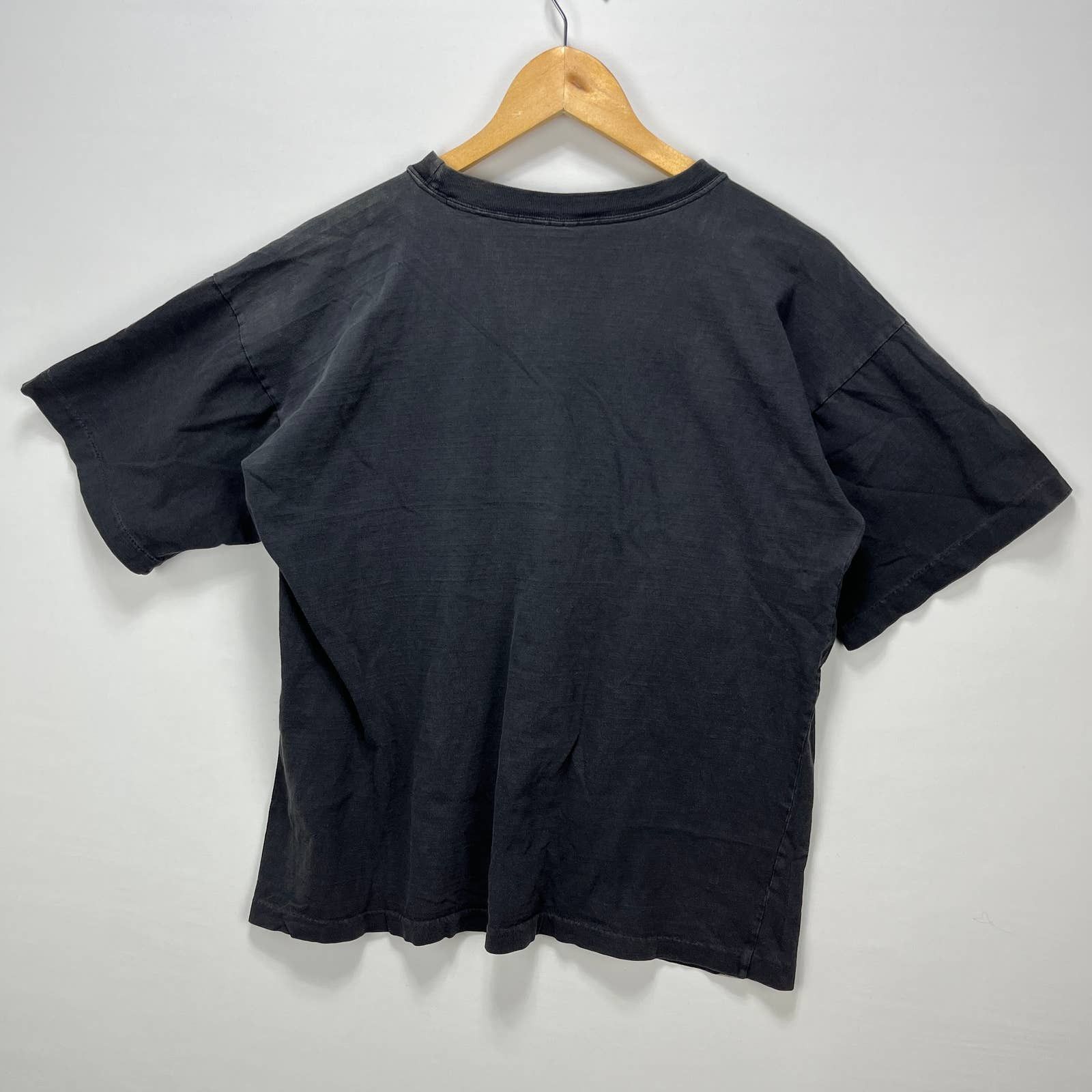 Vintage Vintage 90s Sun Faded Australia Black T shirt Medium Size US M / EU 48-50 / 2 - 9 Thumbnail
