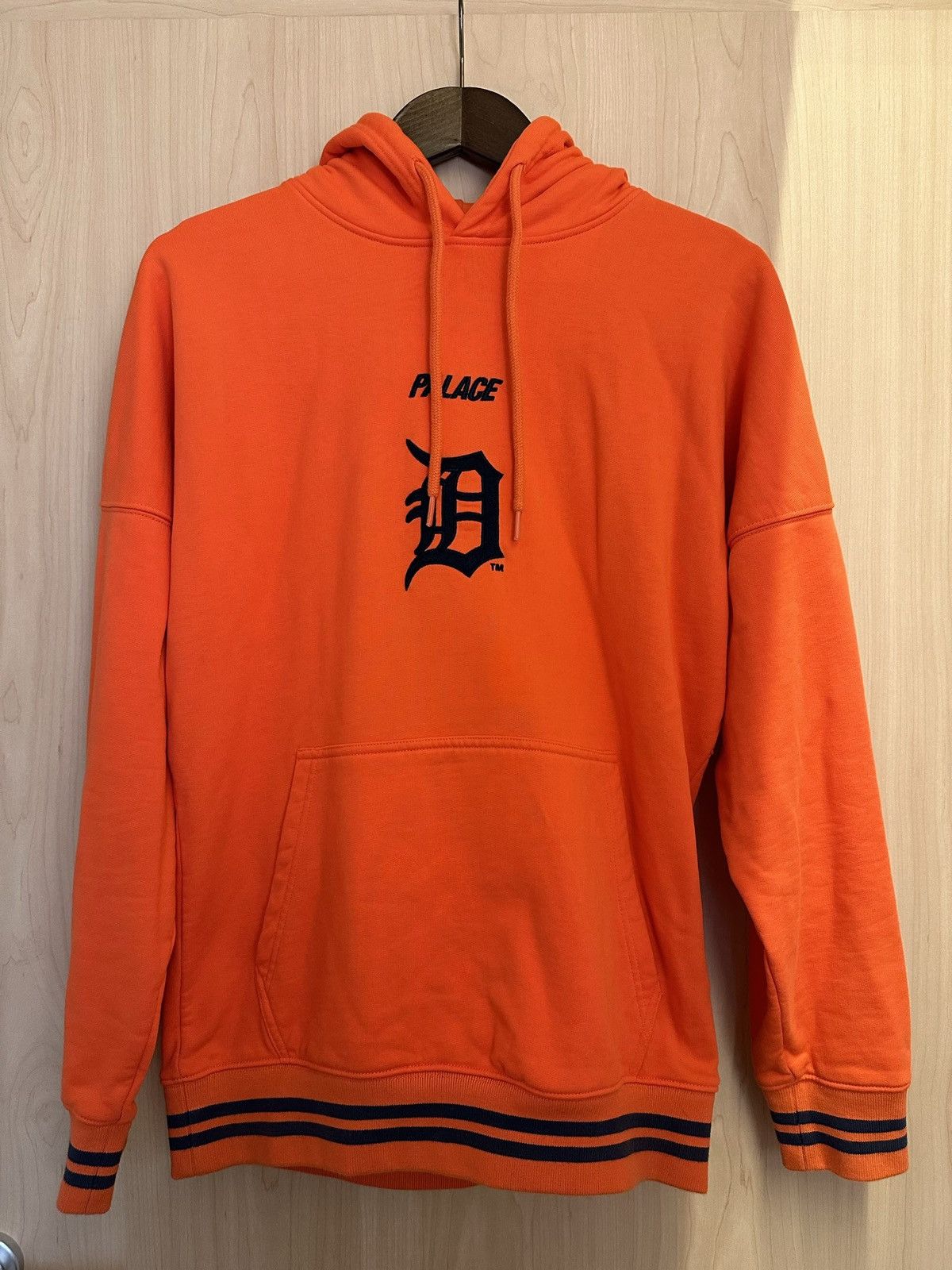 Palace x Detroit Tigers New Era Drop Shoulder Hood Navy