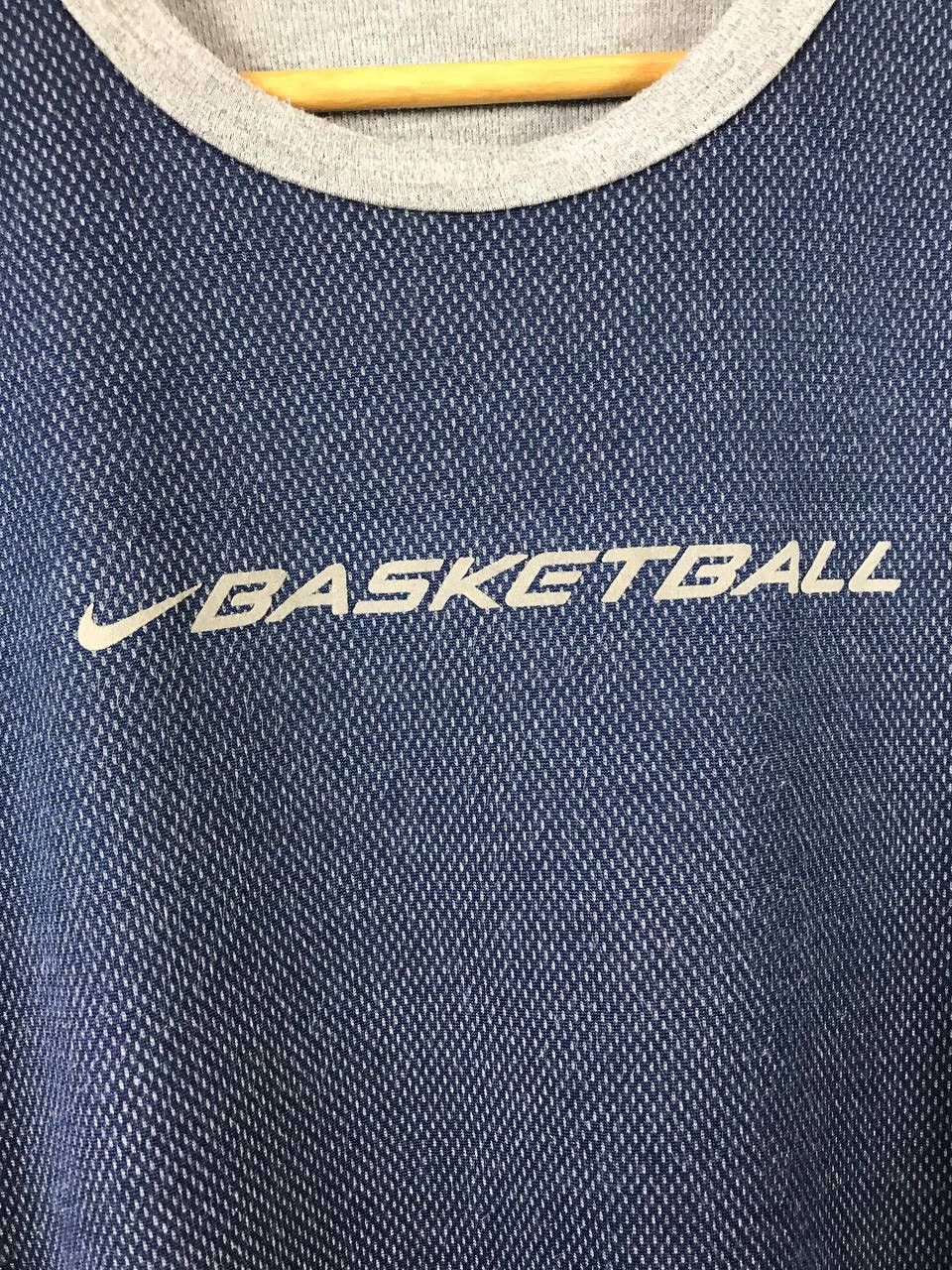 Nike × Vintage Nike basketball swoosh streetwear vintage center logo tee Size US L / EU 52-54 / 3 - 3 Thumbnail