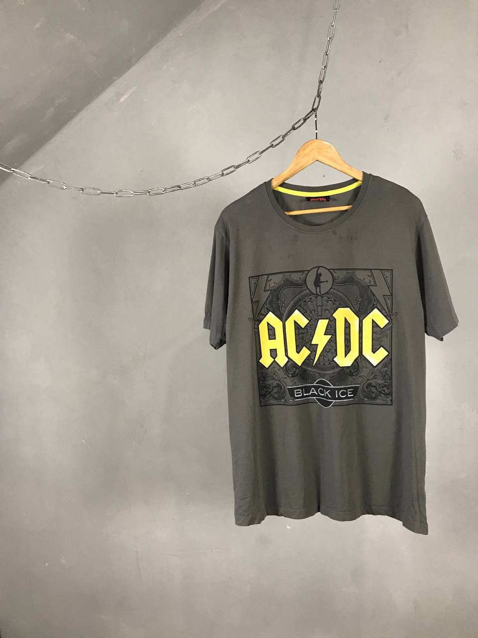 Band Tees AC/DC vintage rock band tee Size US XL / EU 56 / 4 - 1 Thumbnail