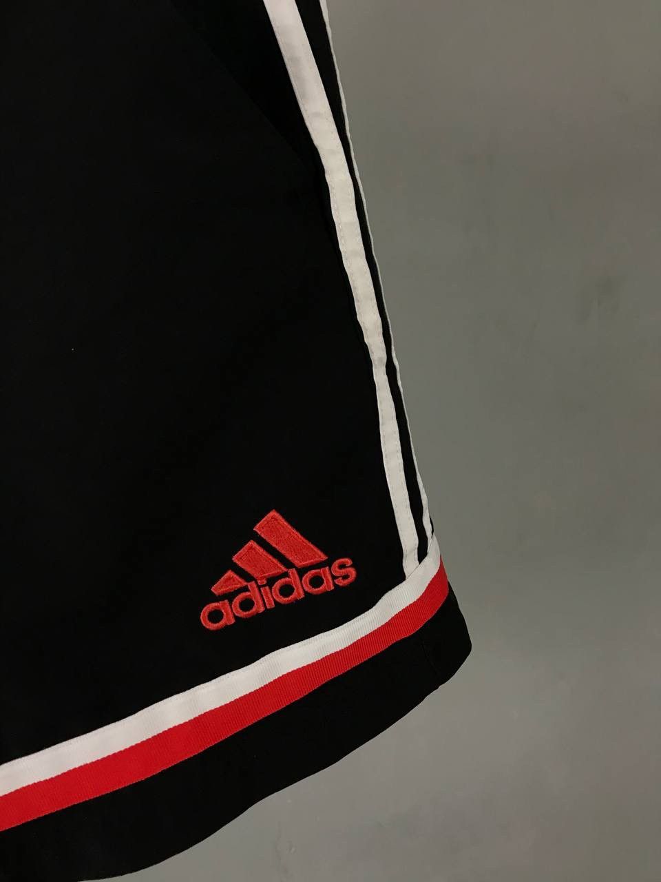 Adidas × Vintage Adidas vintage sportwear streetwear shorts Size US 34 / EU 50 - 3 Thumbnail
