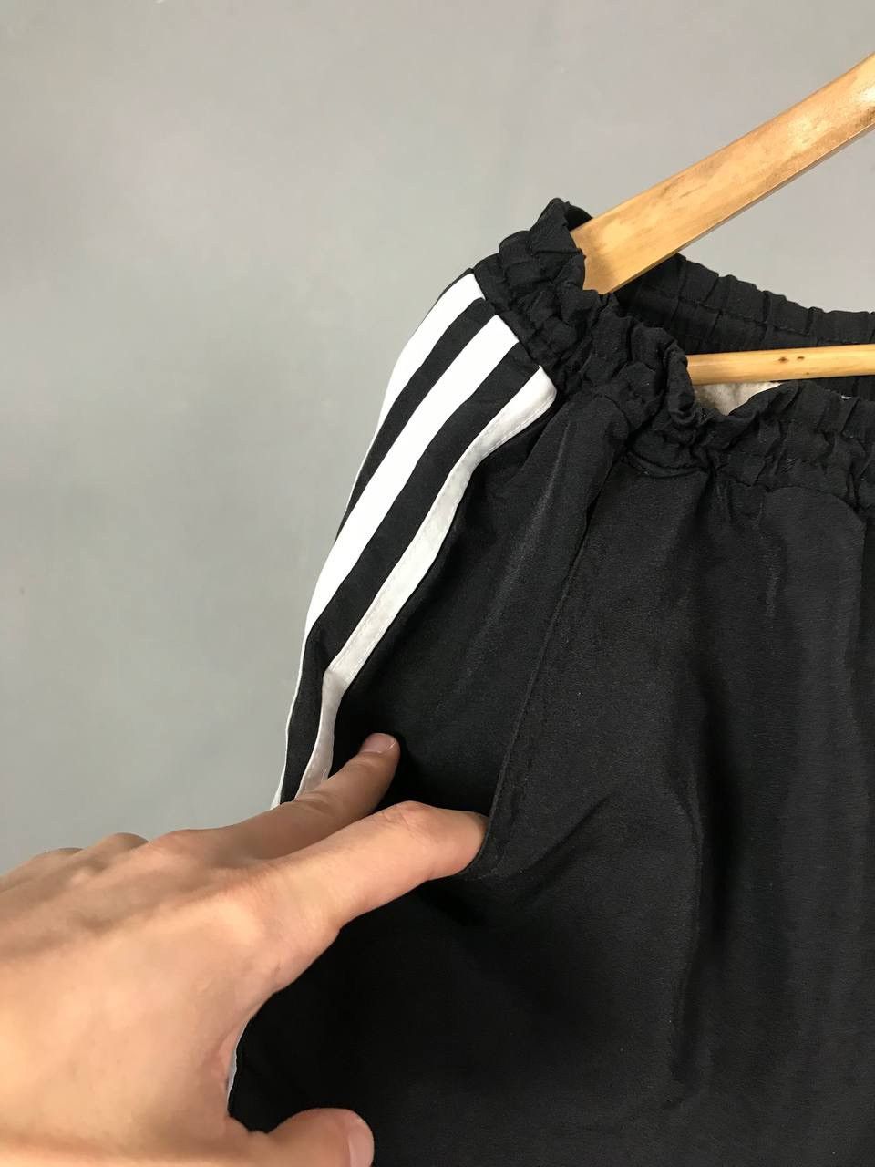 Adidas × Vintage Adidas vintage sportwear streetwear shorts Size US 34 / EU 50 - 4 Thumbnail