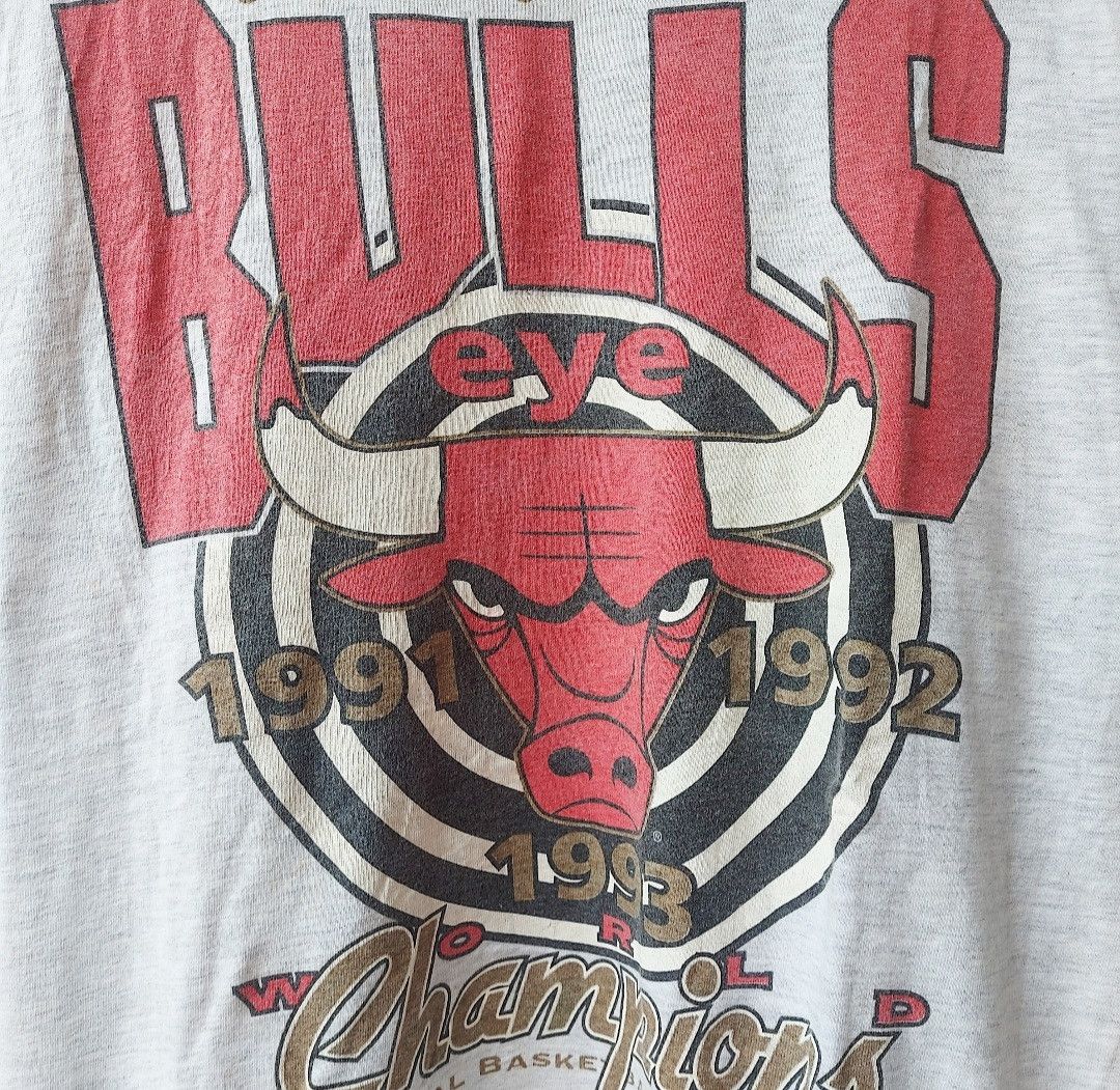 NBA × Vintage Vintage 90s Chicago Bulls Long Sleeve Tshirt Size US XL / EU 56 / 4 - 3 Thumbnail