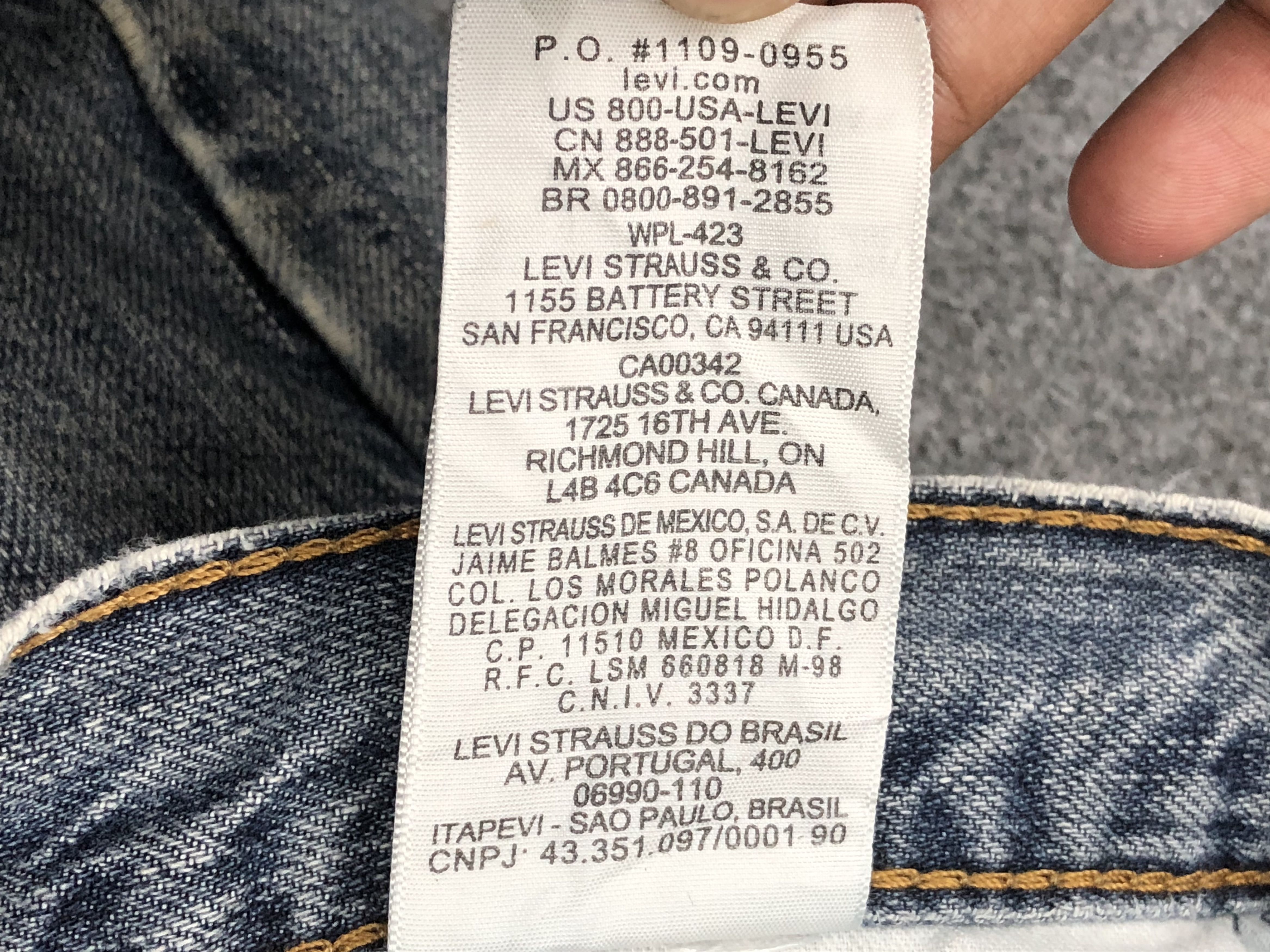 Levi's Faded Blue Vintage Levis 505 Jeans DP1626 Size US 35 - 10 Thumbnail