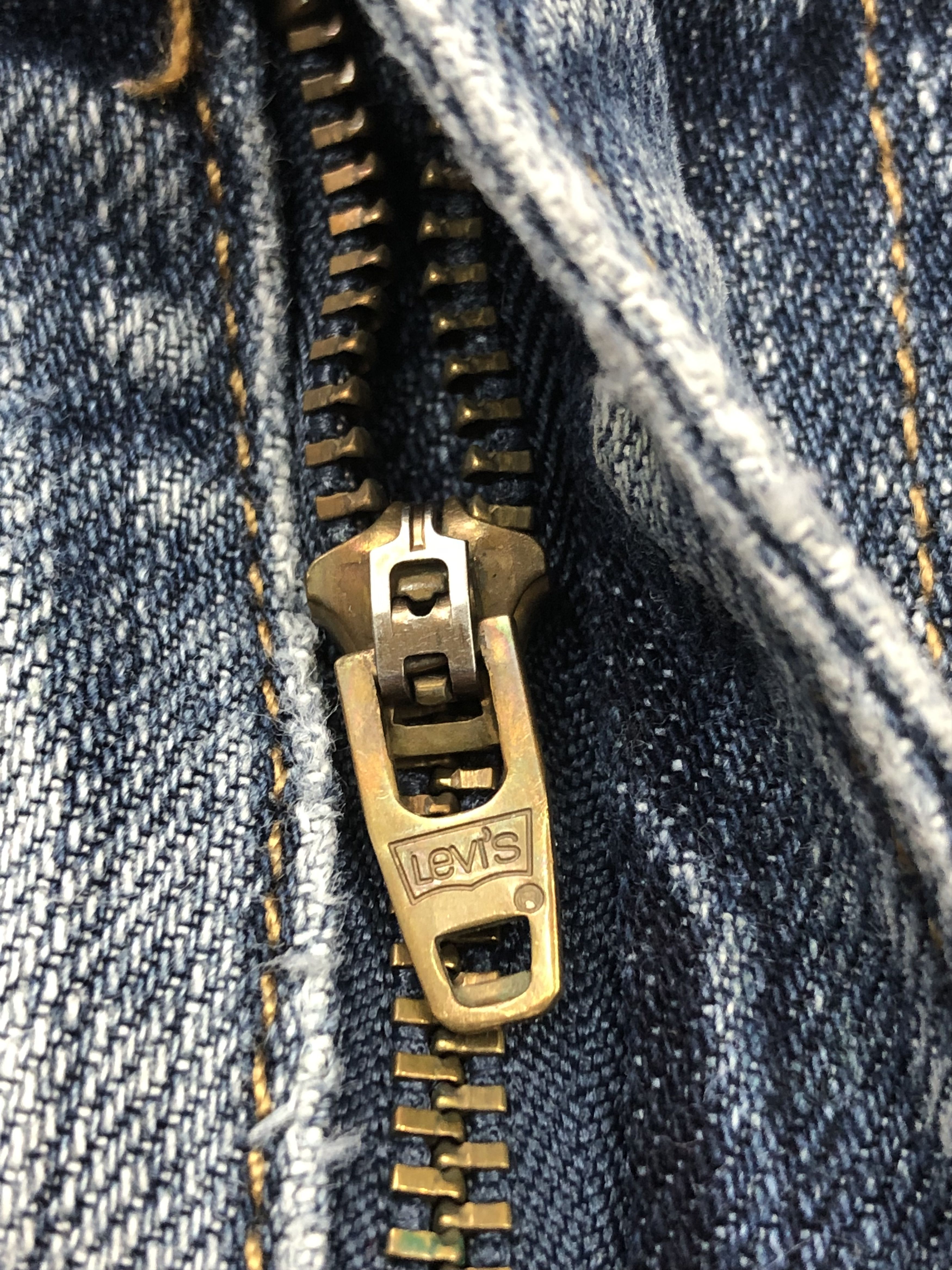 Levi's Faded Blue Vintage Levis 505 Jeans DP1626 Size US 35 - 14 Thumbnail