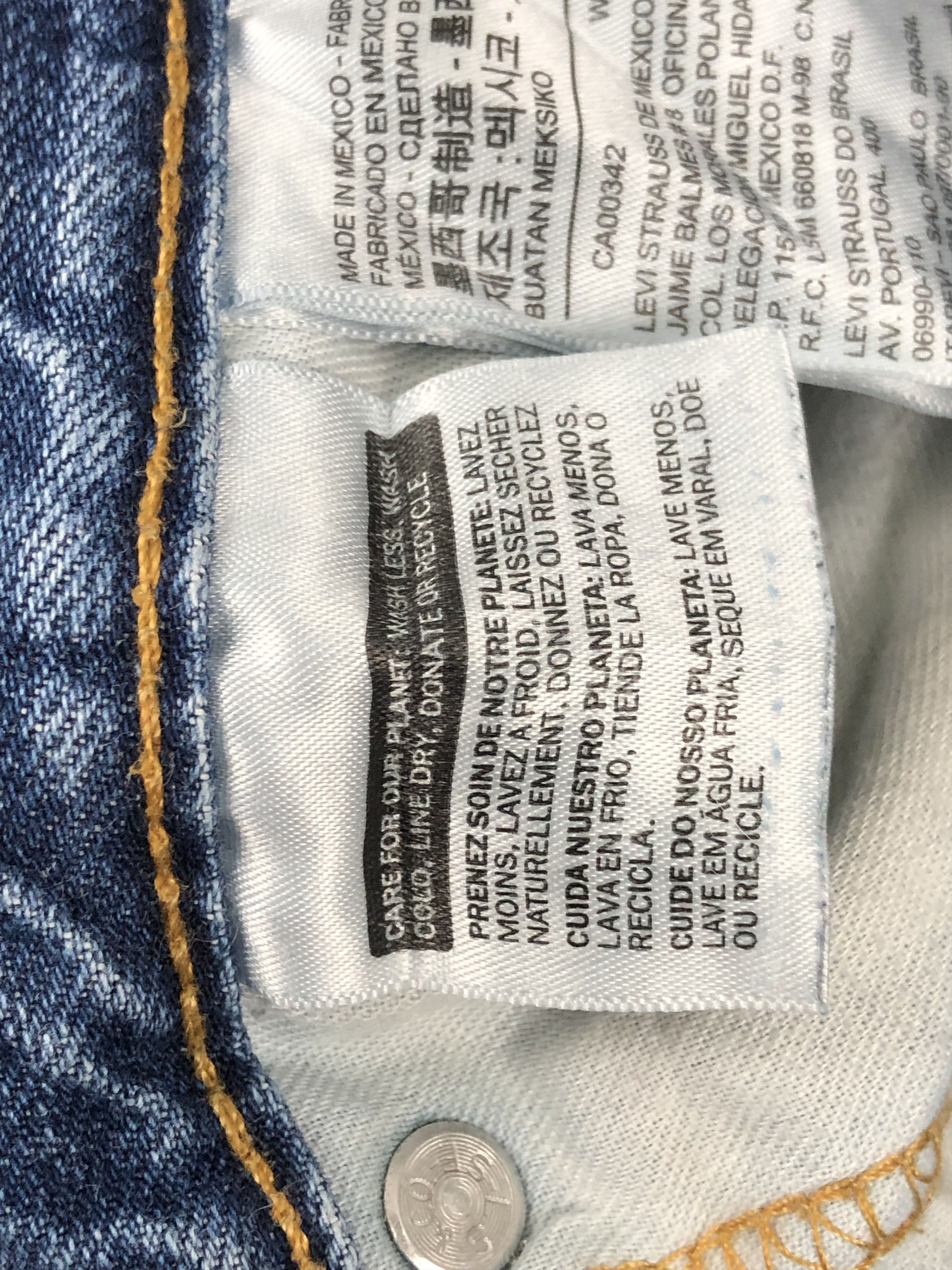 Levi's Vintage Levis 550 Light Blue Jeans DP1675 Size US 35 - 7 Thumbnail