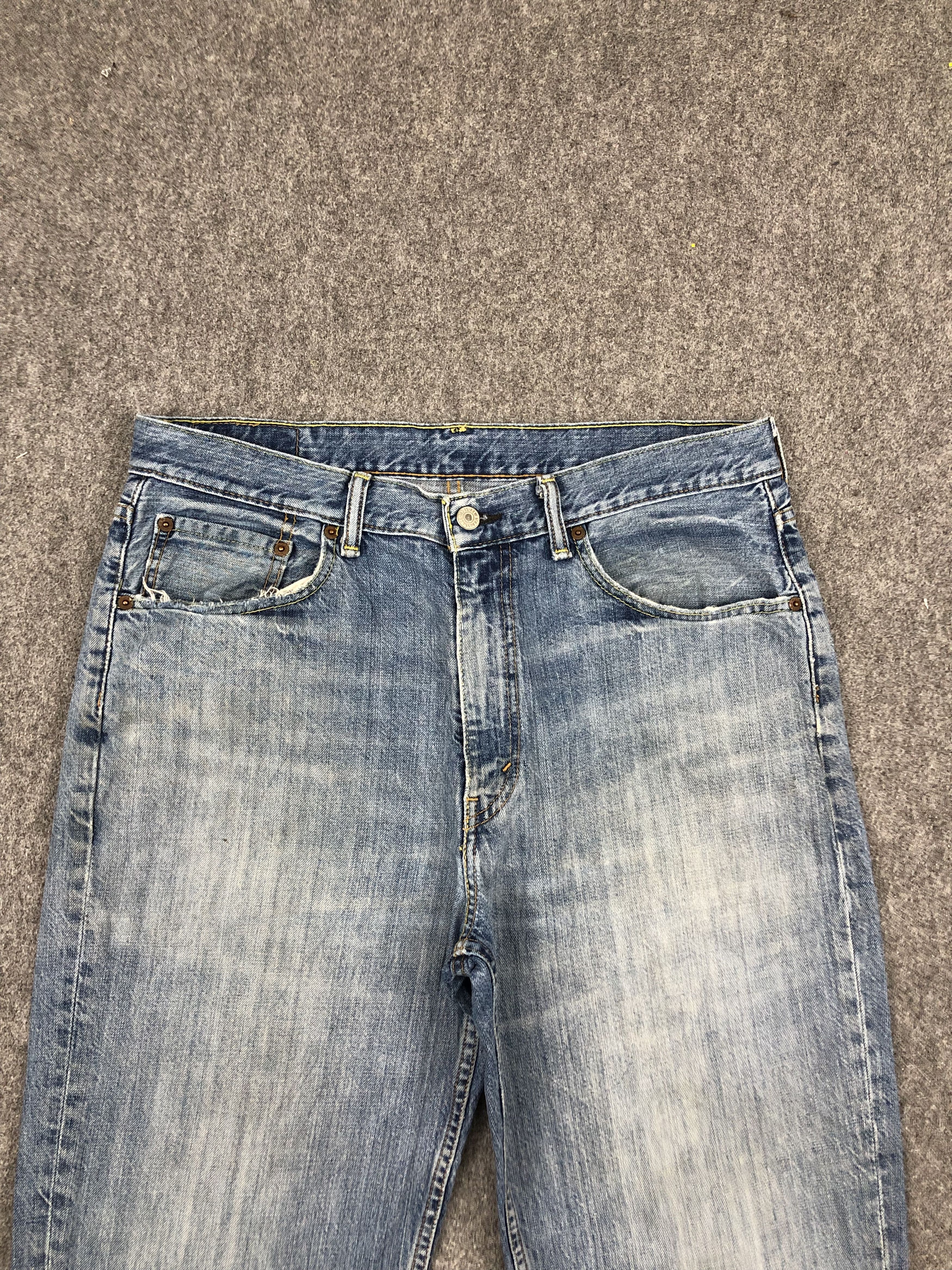 Levi's Vintage Levis 550 Light Blue Jeans DP1675 Size US 35 - 2 Thumbnail