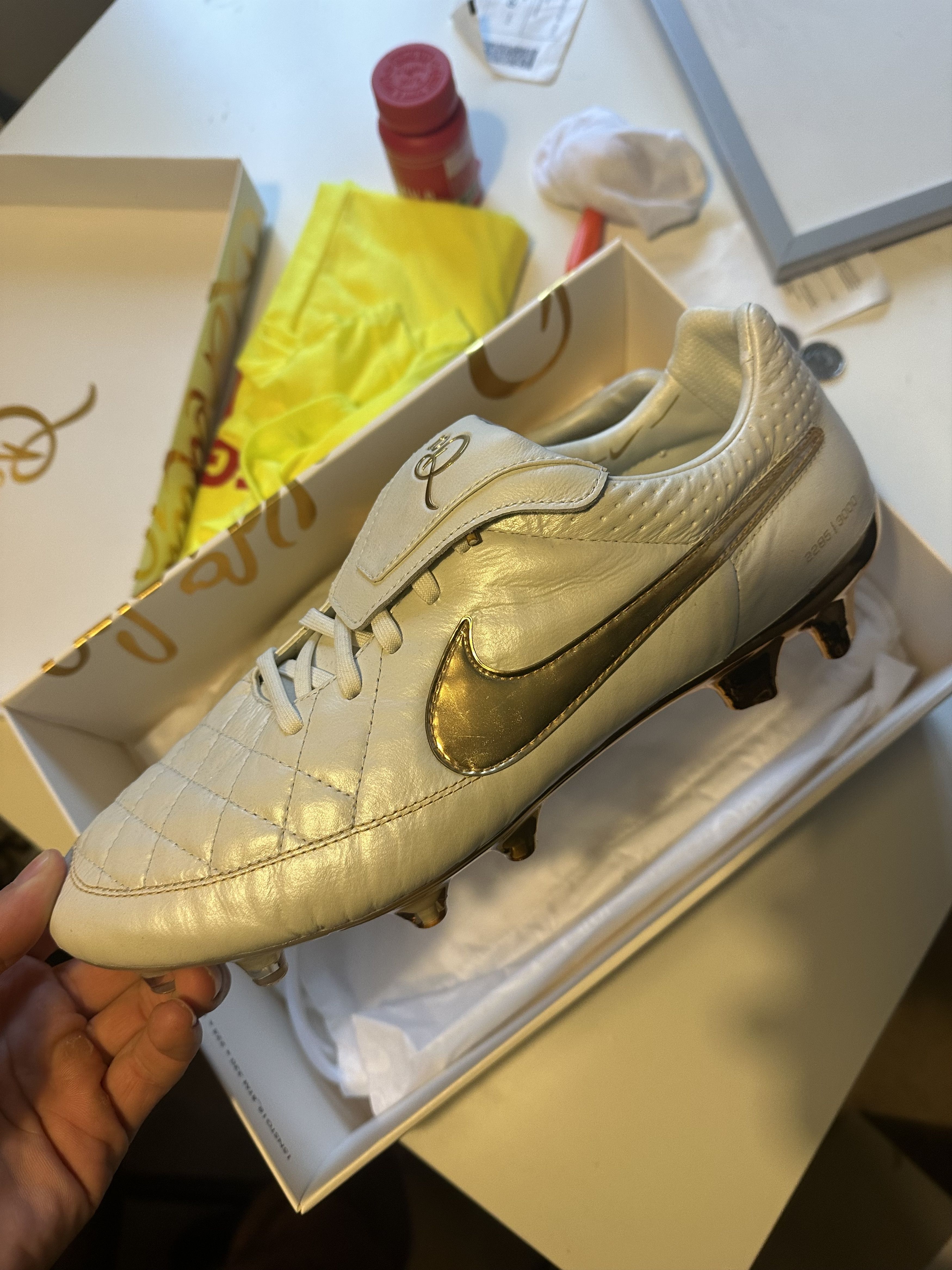 Ronaldinho touch hot sale of gold