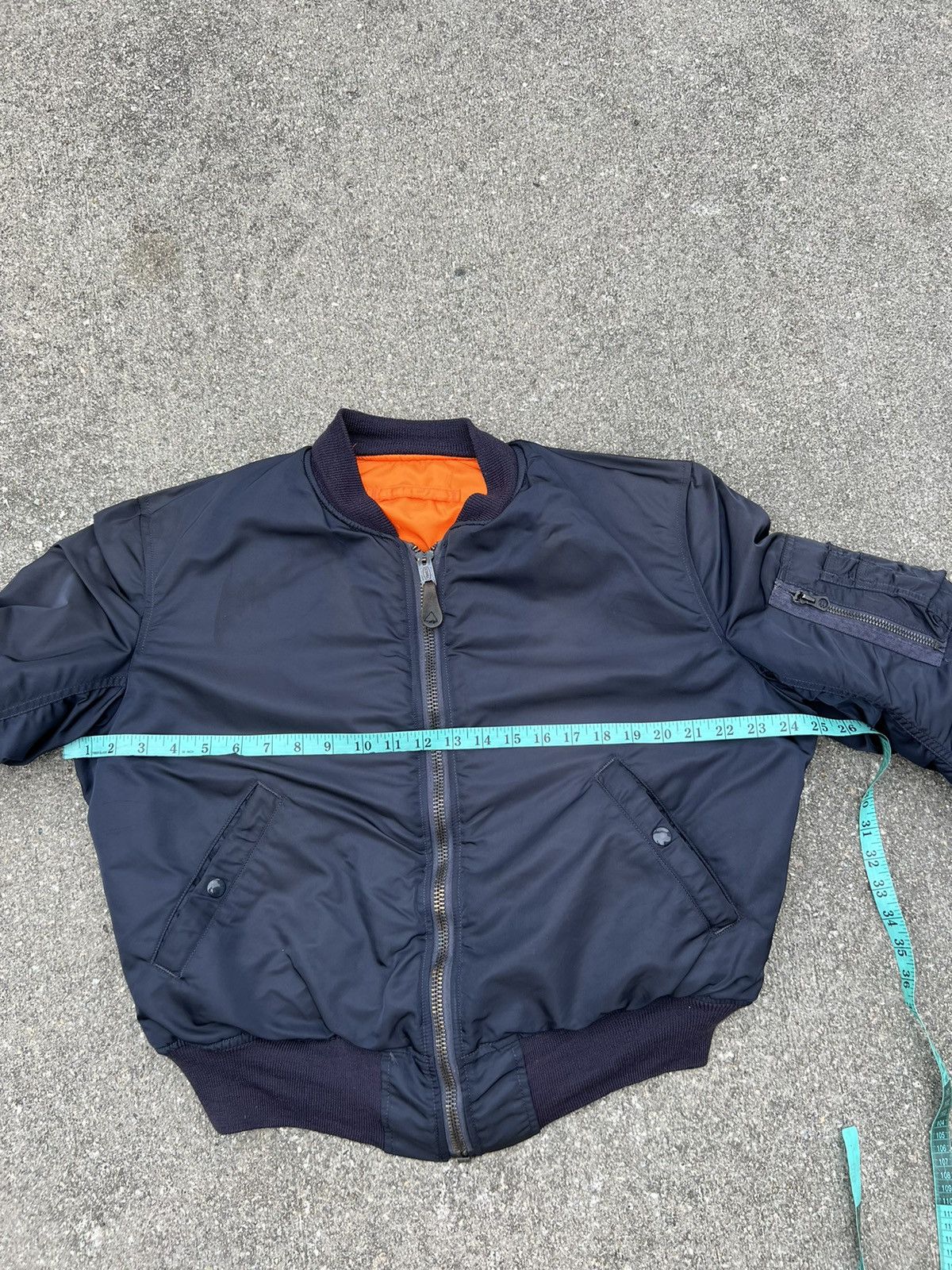 Alpha Industries Vintage 1969 Alpha Industries USAF MA-1 Flight Bomber Jacket Size US M / EU 48-50 / 2 - 15 Thumbnail