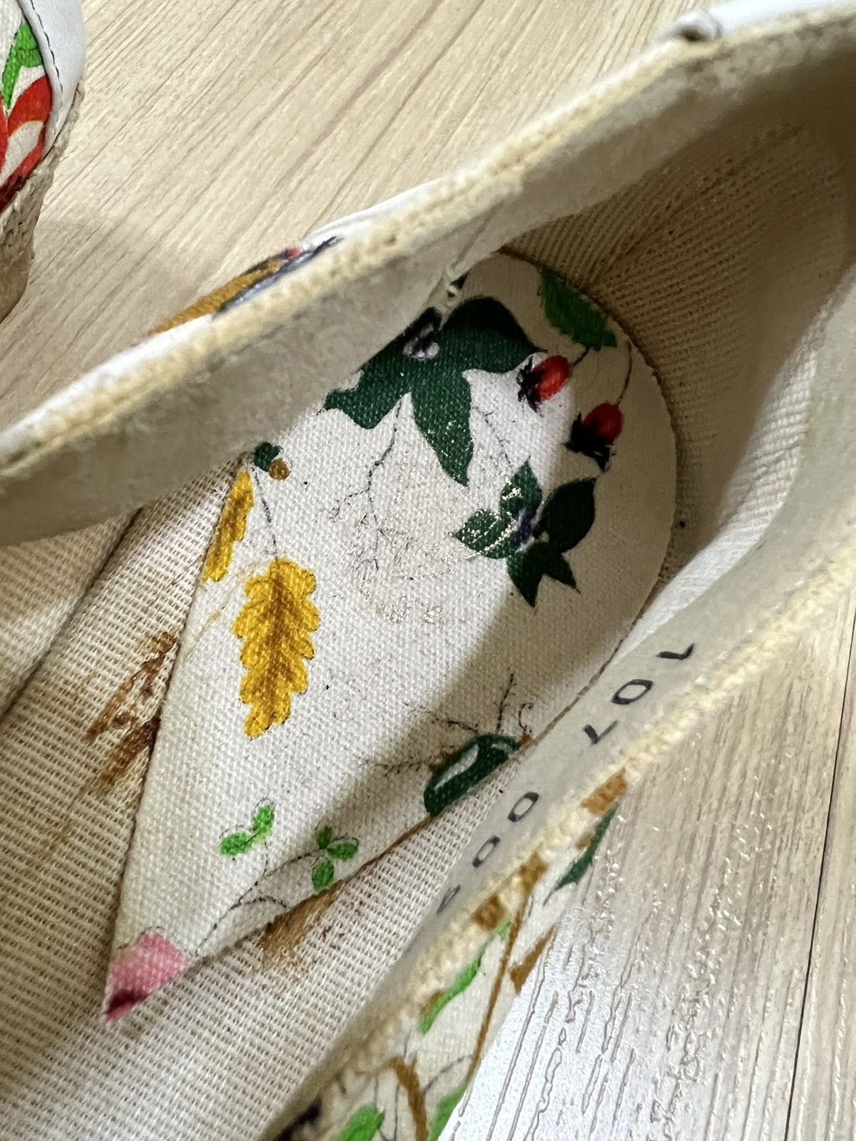 Gucci GRAIL🔥OG Gucci Abstract Colourful Floral High Wedges Size US 7 / IT 37 - 4 Thumbnail