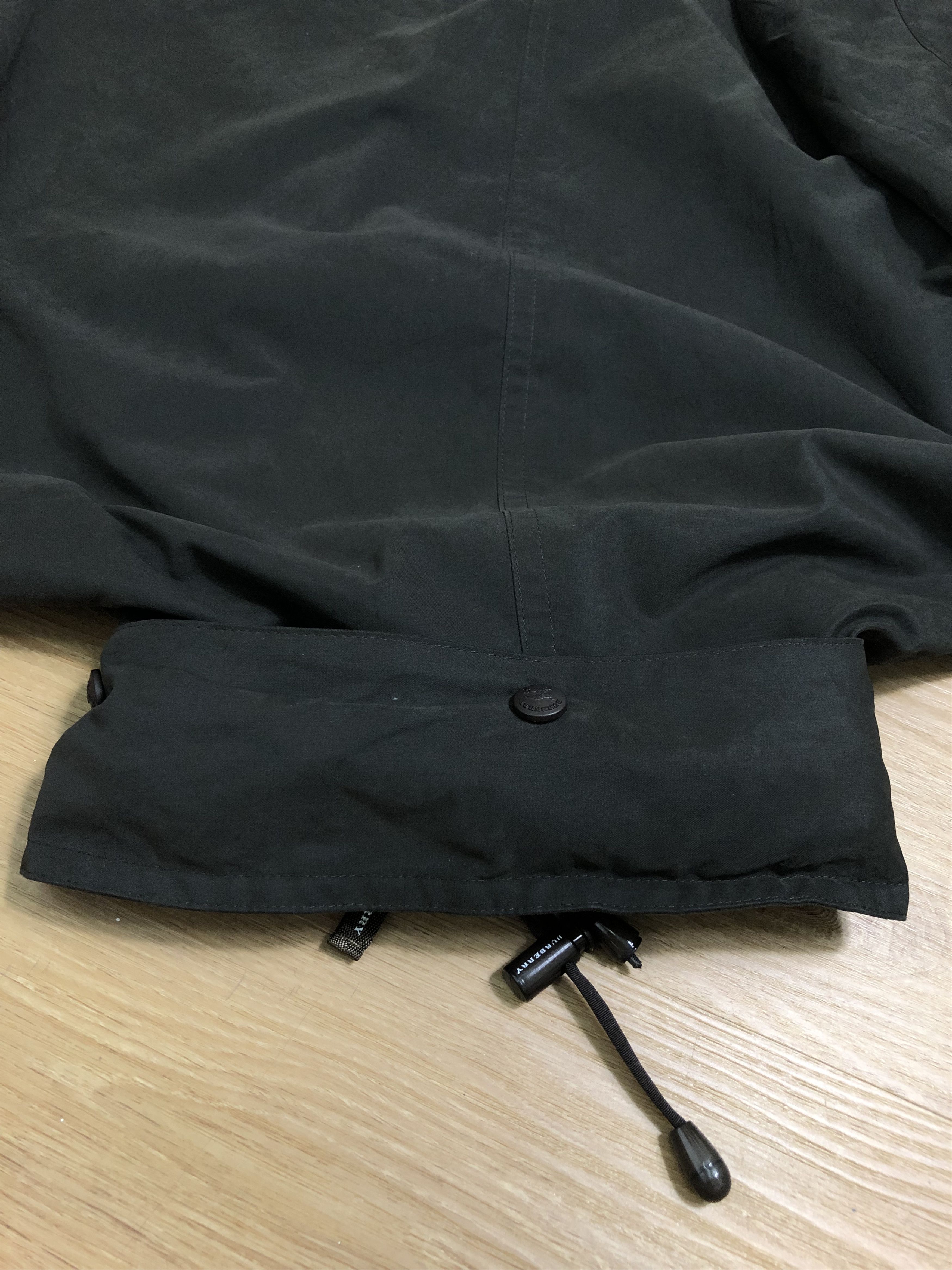 Burberry RAINPROOF COATED LIGHT JACKET Size US M / EU 48-50 / 2 - 8 Thumbnail