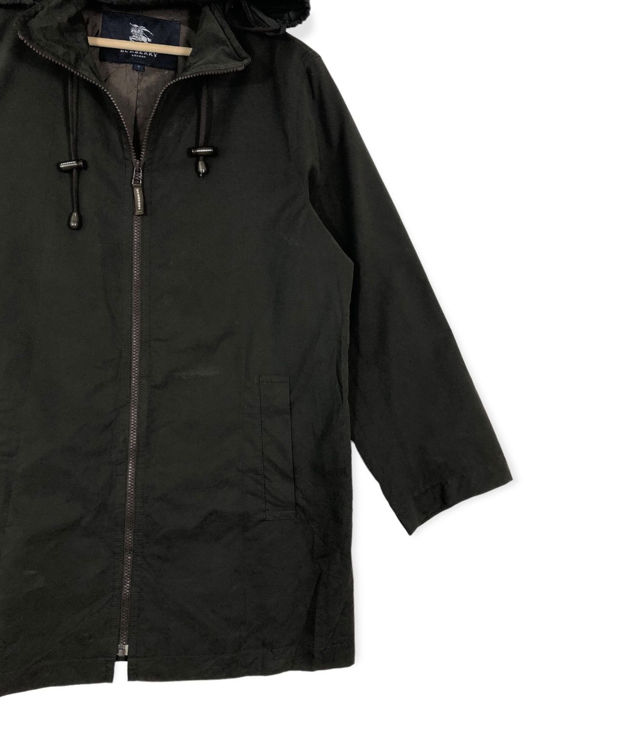 Burberry RAINPROOF COATED LIGHT JACKET Size US M / EU 48-50 / 2 - 3 Thumbnail