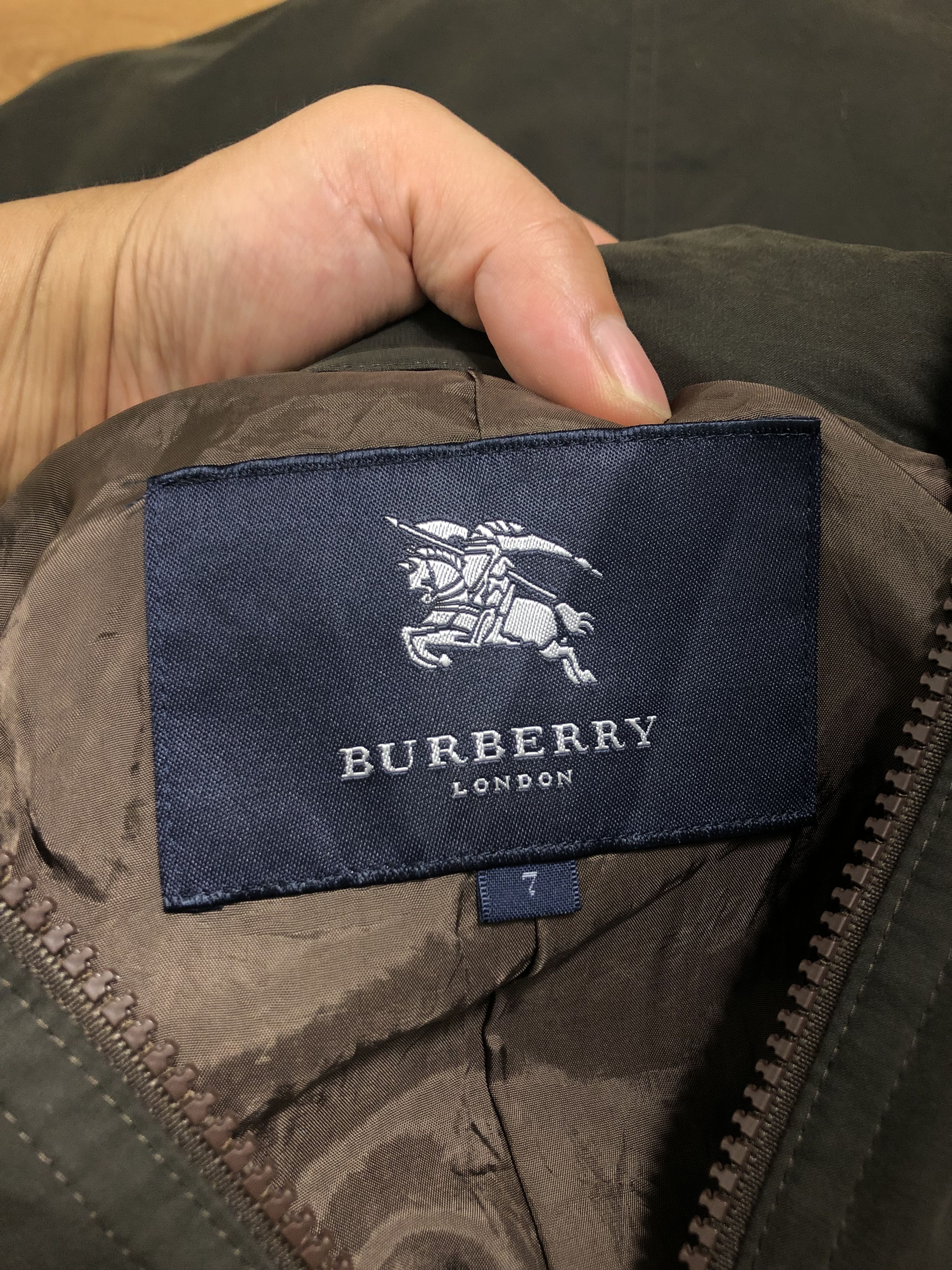 Burberry RAINPROOF COATED LIGHT JACKET Size US M / EU 48-50 / 2 - 9 Thumbnail