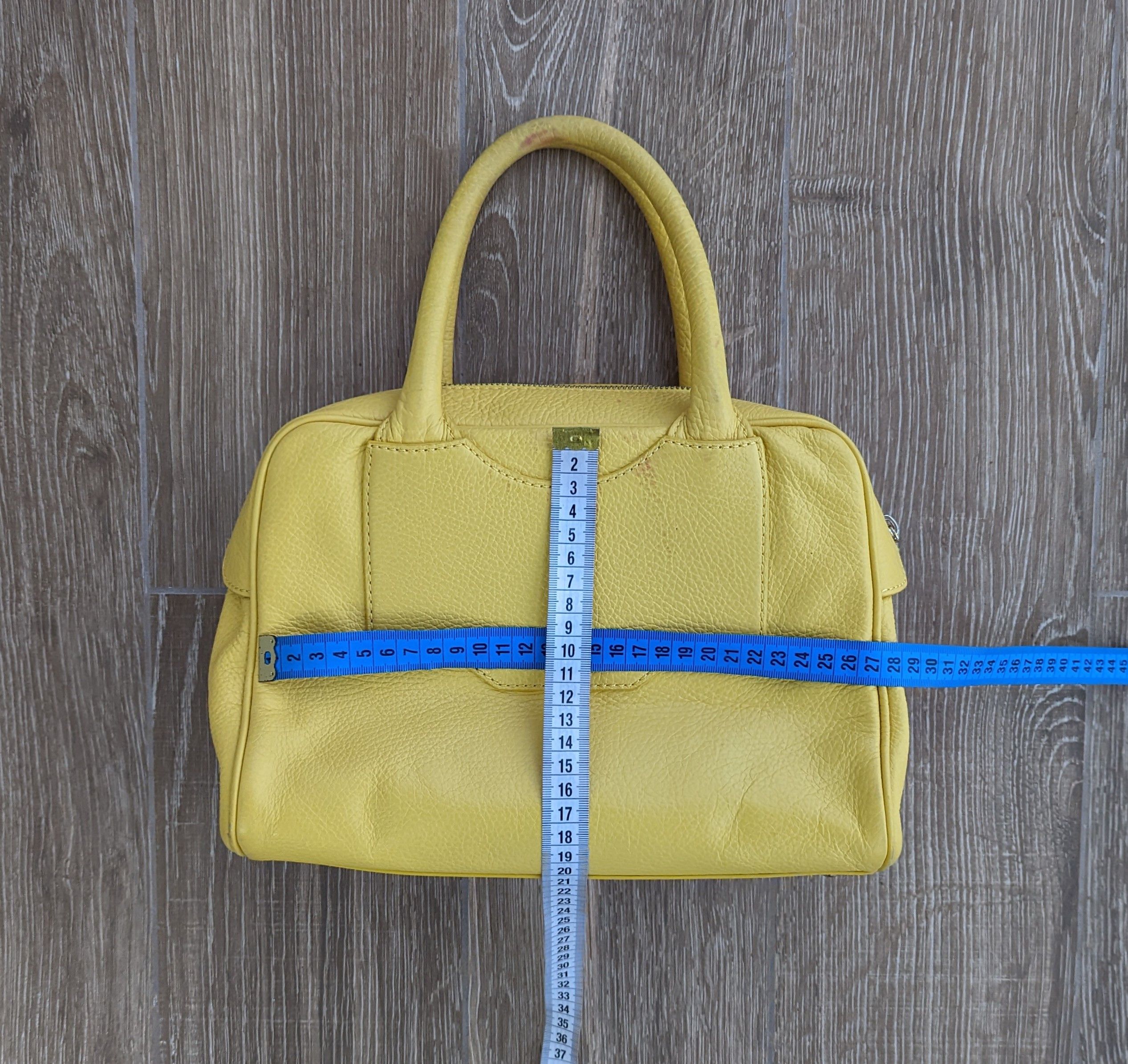 Max Mara × Weekend Max Mara Weekend Max Mara Lime Leather Lemon Handbag Luxury Brand Size ONE SIZE - 17 Thumbnail