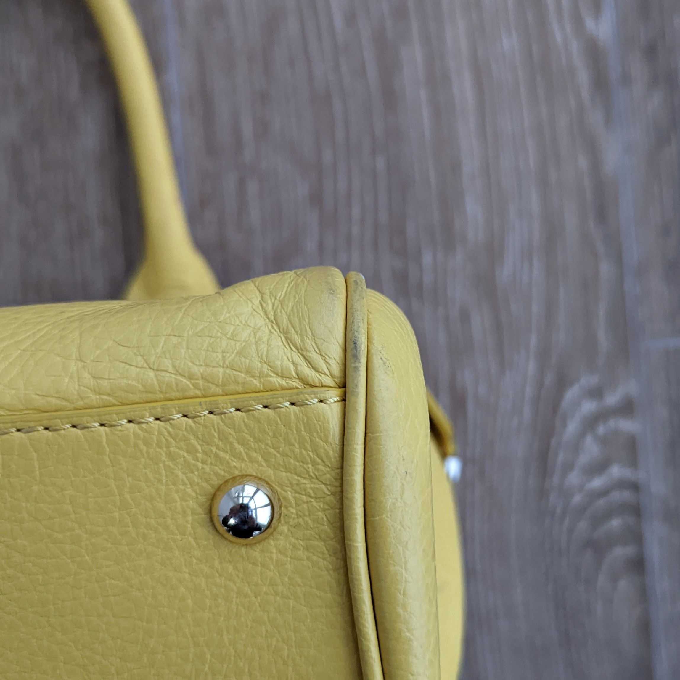 Max Mara × Weekend Max Mara Weekend Max Mara Lime Leather Lemon Handbag Luxury Brand Size ONE SIZE - 8 Thumbnail