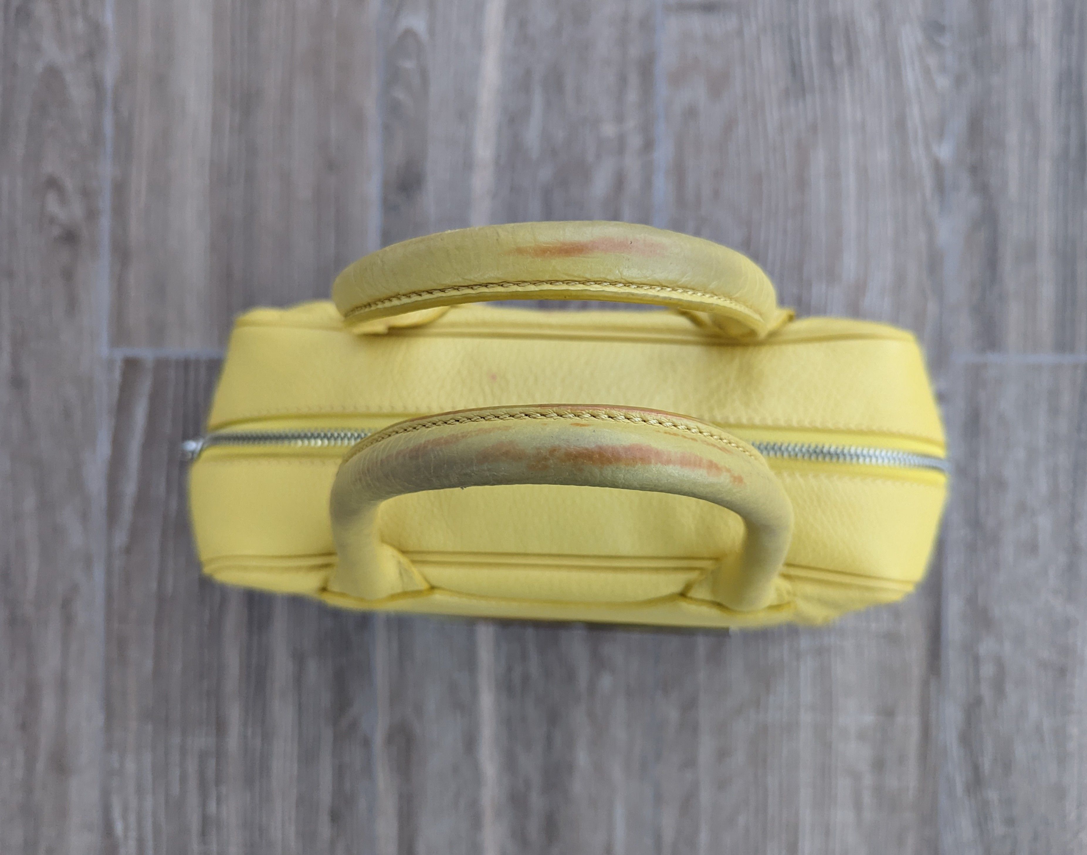Max Mara × Weekend Max Mara Weekend Max Mara Lime Leather Lemon Handbag Luxury Brand Size ONE SIZE - 10 Thumbnail