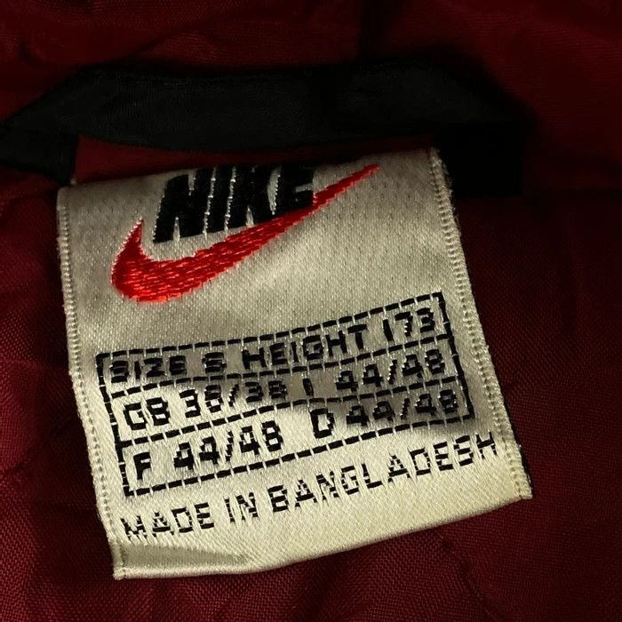 Nike × Vintage Mens Hooded Jacket Nike Vintage Big Logo Size S Nylon Size US S / EU 44-46 / 1 - 5 Thumbnail