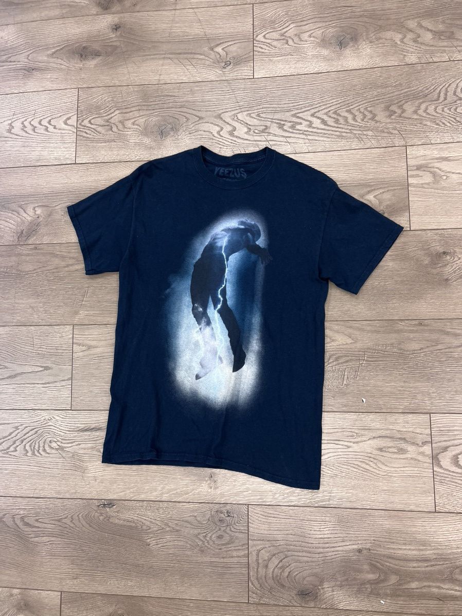 Kanye West Kanye West Yeezus Tour Tee Rare Medium ye Size US M / EU 48-50 / 2 - 1 Thumbnail