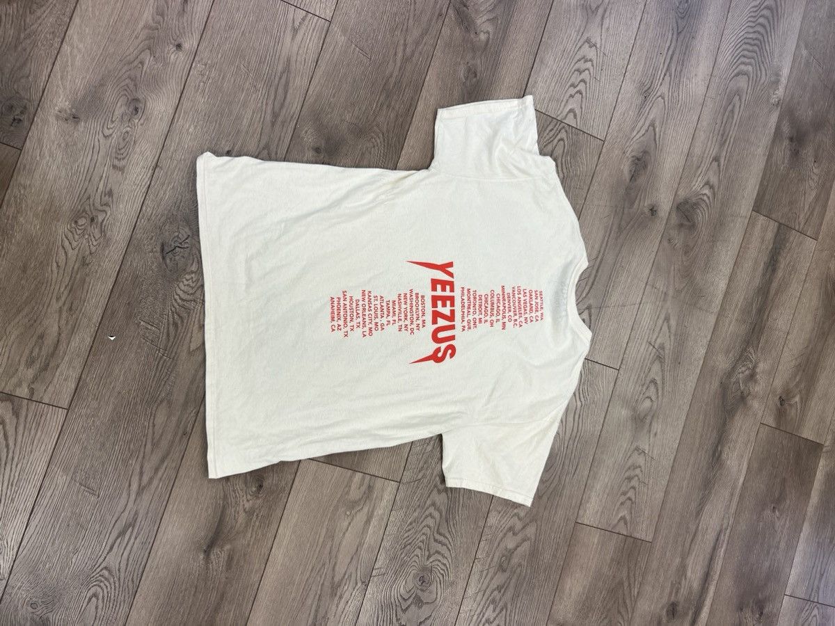 Kanye West Kanye West Yeezus Tour Tee Rare large ye Size US L / EU 52-54 / 3 - 2 Thumbnail