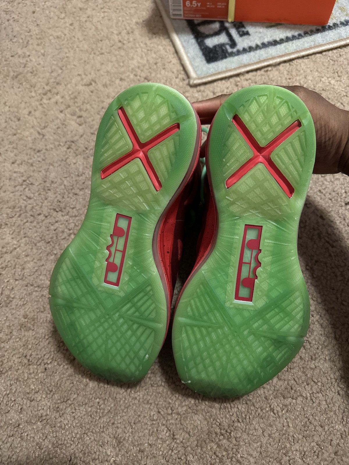 Nike Christmas Lebron x gs Size US 6.5 / EU 39-40 - 5 Thumbnail