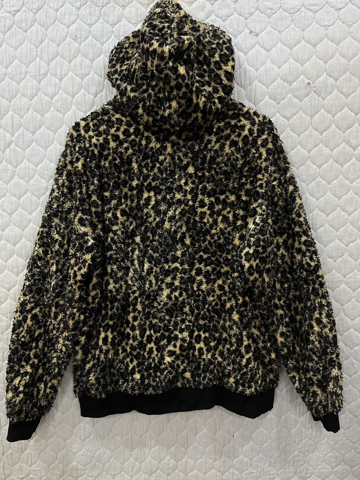 (Eee). MODISH GAZE LEOPARD HOODIE SWEATER