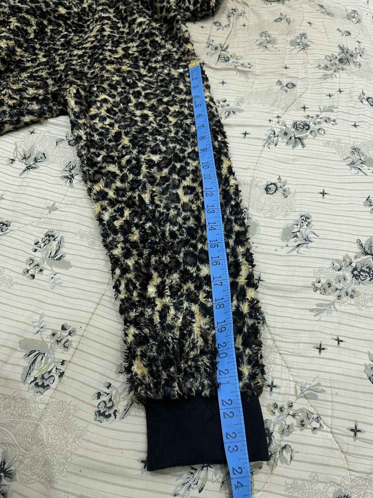 (Eee). MODISH GAZE LEOPARD HOODIE SWEATER